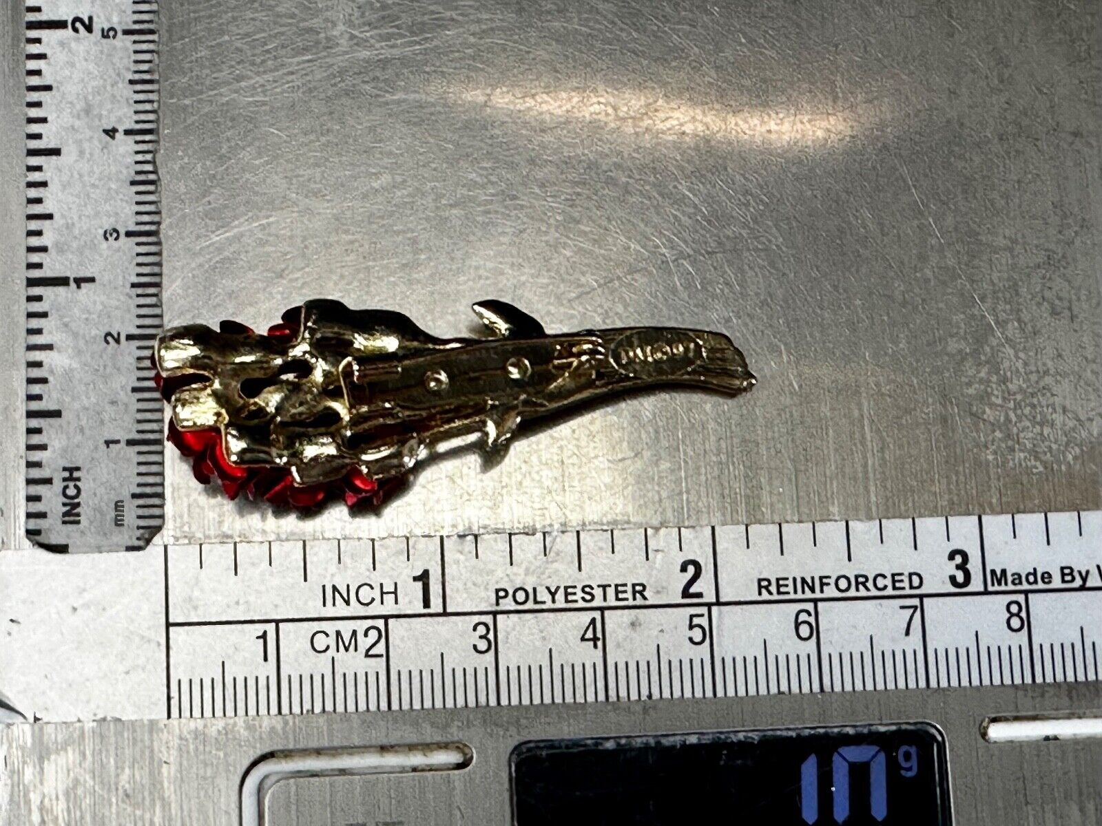 Valentines Day Gift? Red Roses Bouquet Gold Tone Brooch Pin Vintage Signed DM 97