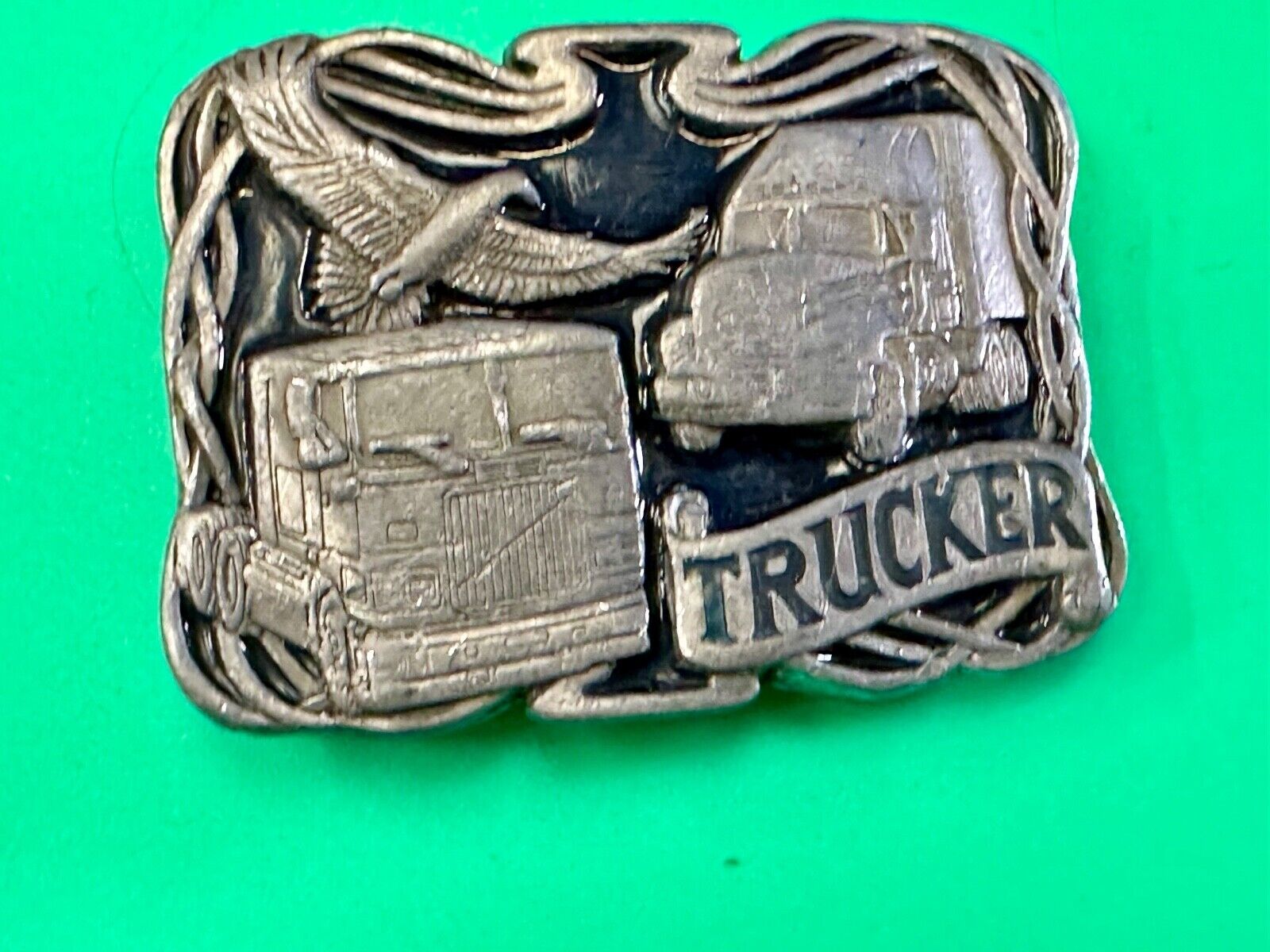 Trucker - Vintage Semi Driver Masterpiece collection belt buckle - of America!