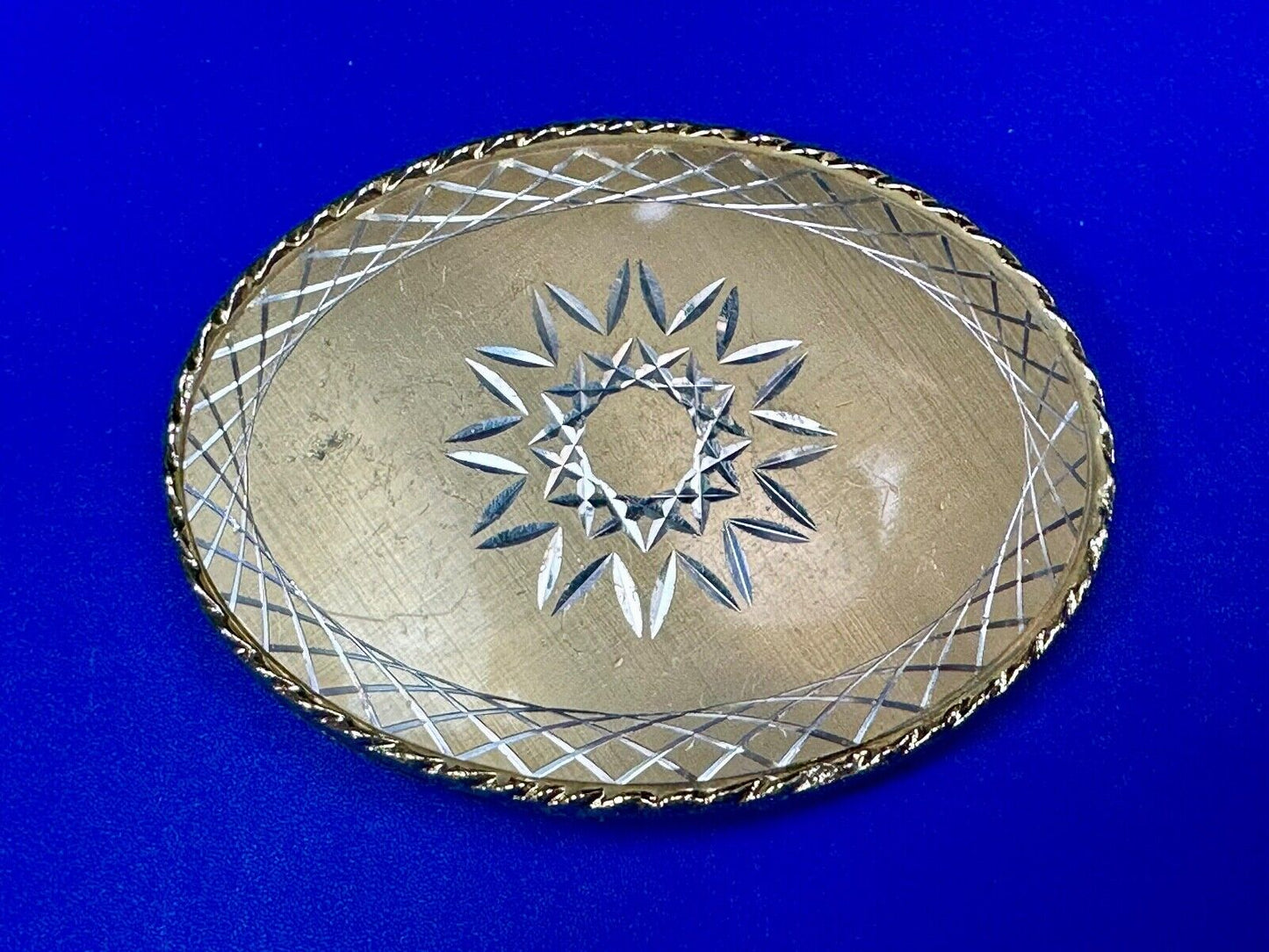vintage etched starburst pattern gold tone belt buckle marked W