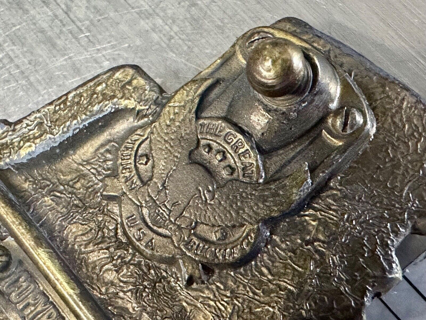 Train Rail Road Steam Engine Through cutout 1983 Great American belt buckle