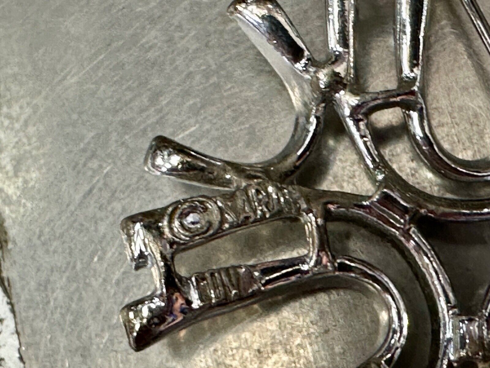 unique see through Sarah Coventry signed silver tone brooch pin