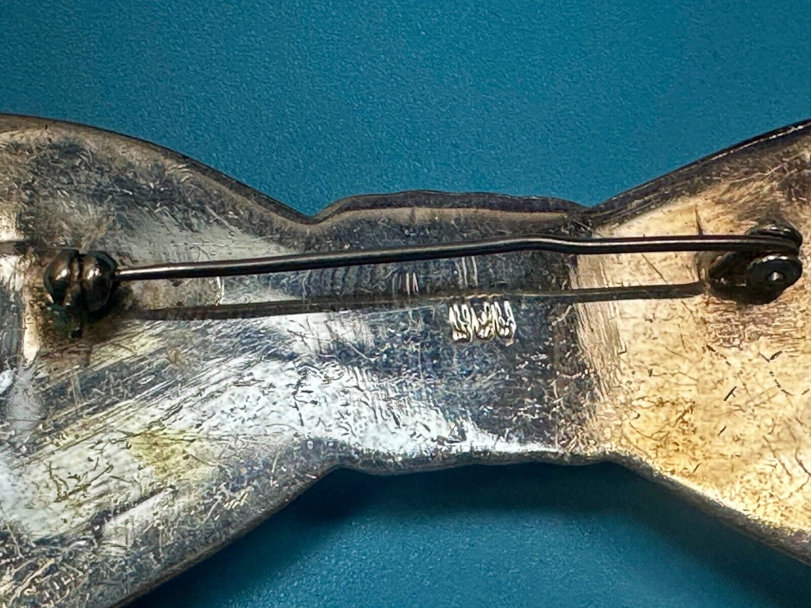 Shiny Bow Tie Ribbon Shaped Vintage 2.5" Wide Brooch Pin 925 Sterling Silver