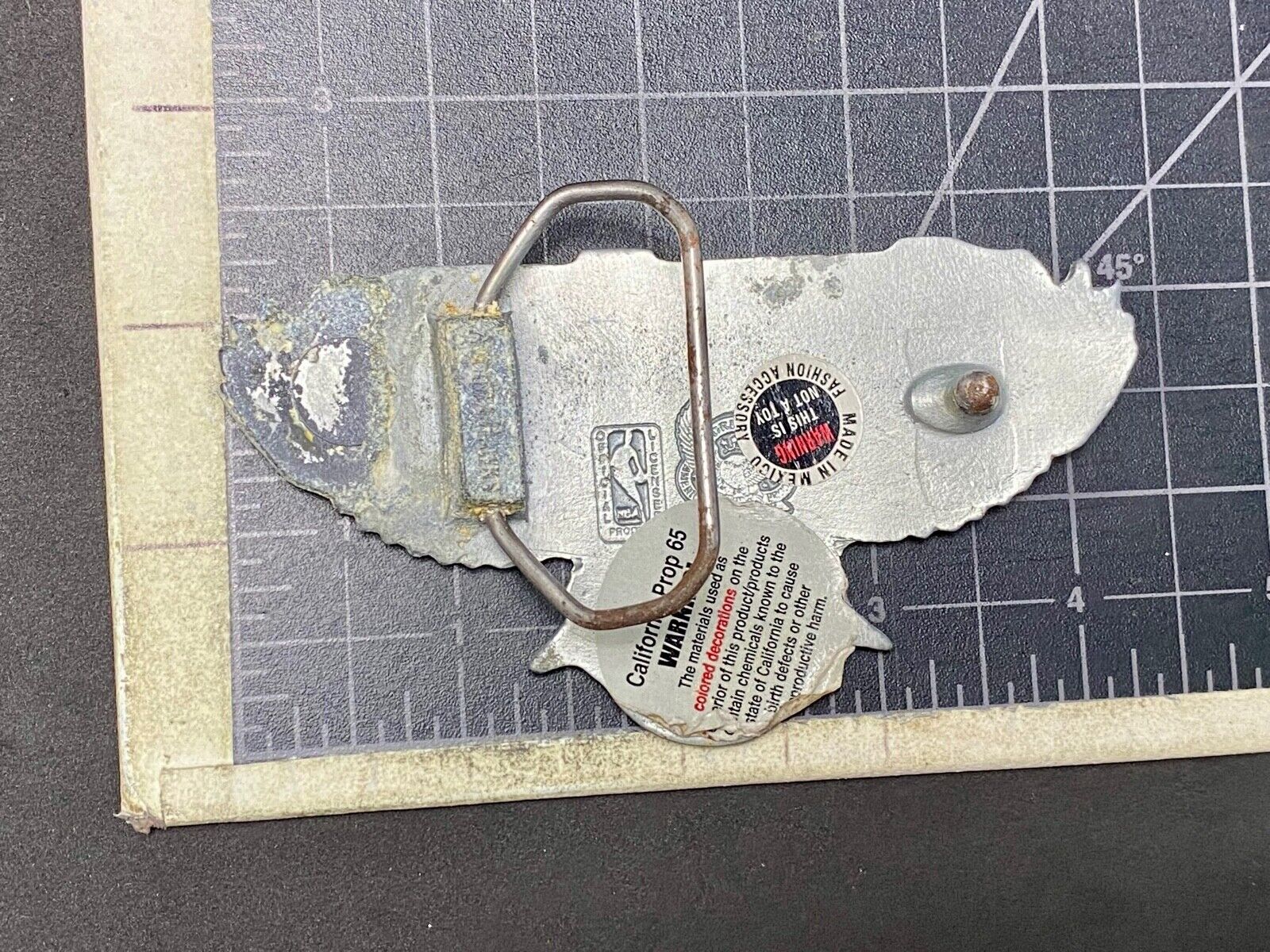 ATLANTA HAWKS LOGO CUT OUT NBA basketball FAN! BELT BUCKLE - some damage 