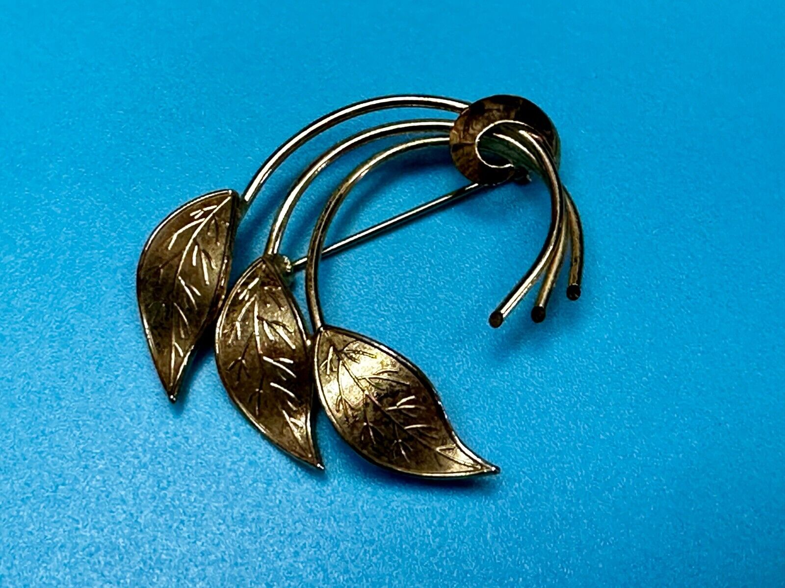 Three Curved Leaf with Tied Stem 2" Gold Tone Brooch Pin Signed by Coro