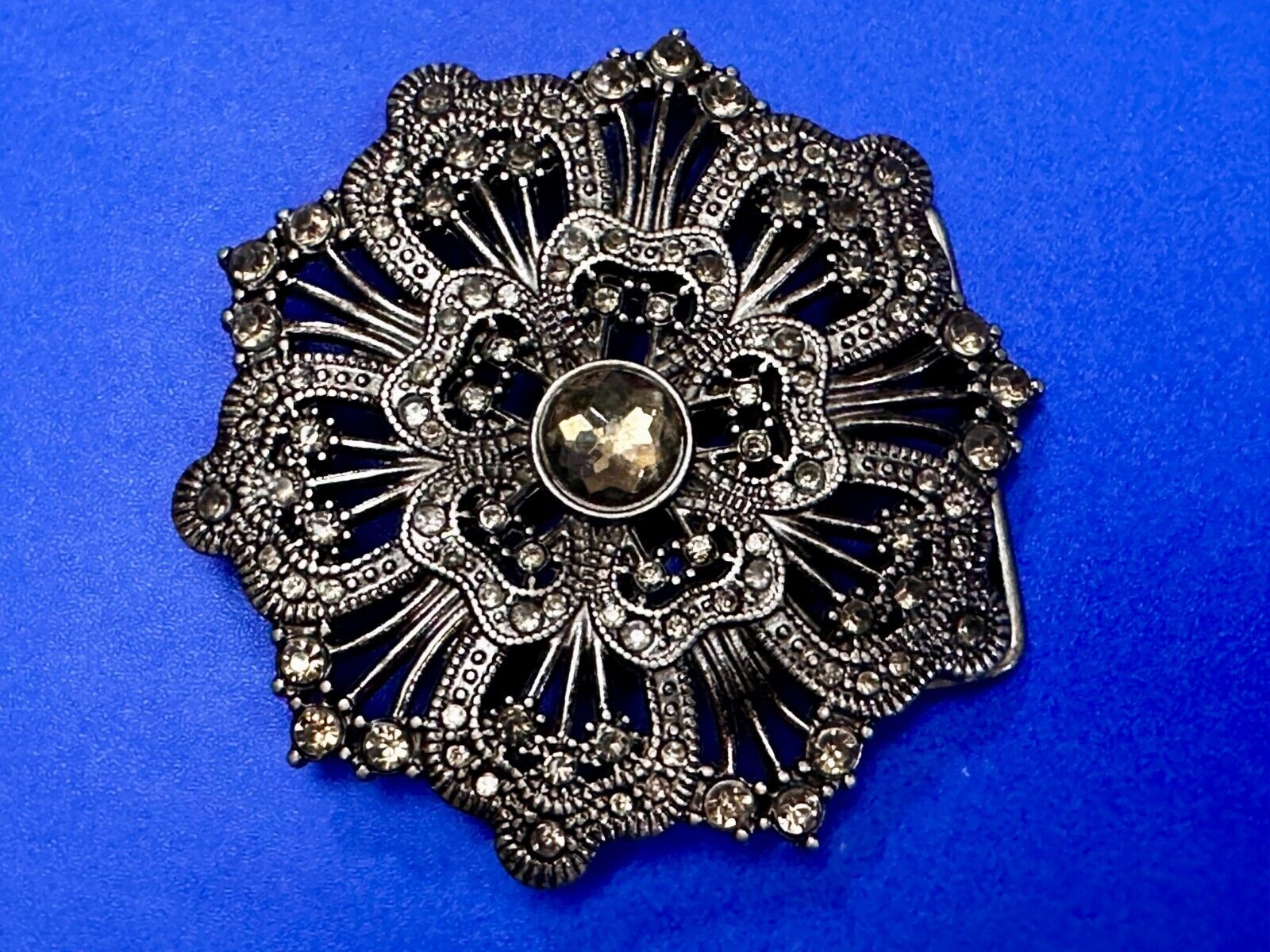 Victorian Style Beautiful Flower Shaped Rhinestone Accented Ladies Belt Buckle
