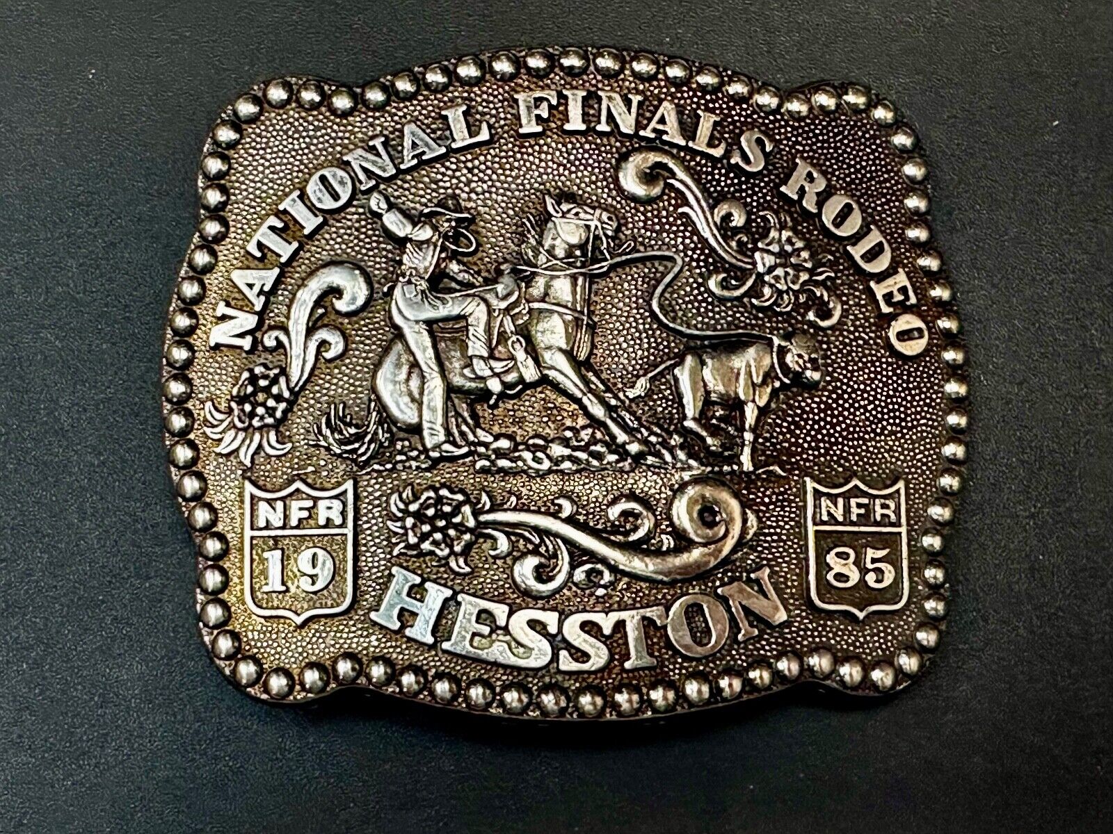 1985 NATIONAL FINALS RODEO NFR NOS ADULT SIZE  Cowboys Collectable Belt Buckle