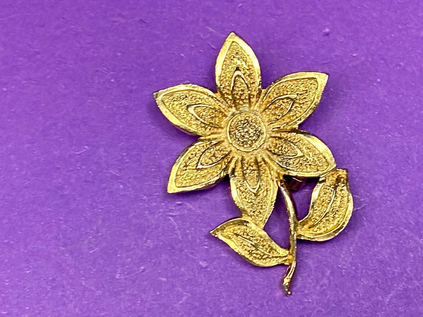 Vintage Gerry's Textured figural Flower Brooch Pin Goldtone Brooch