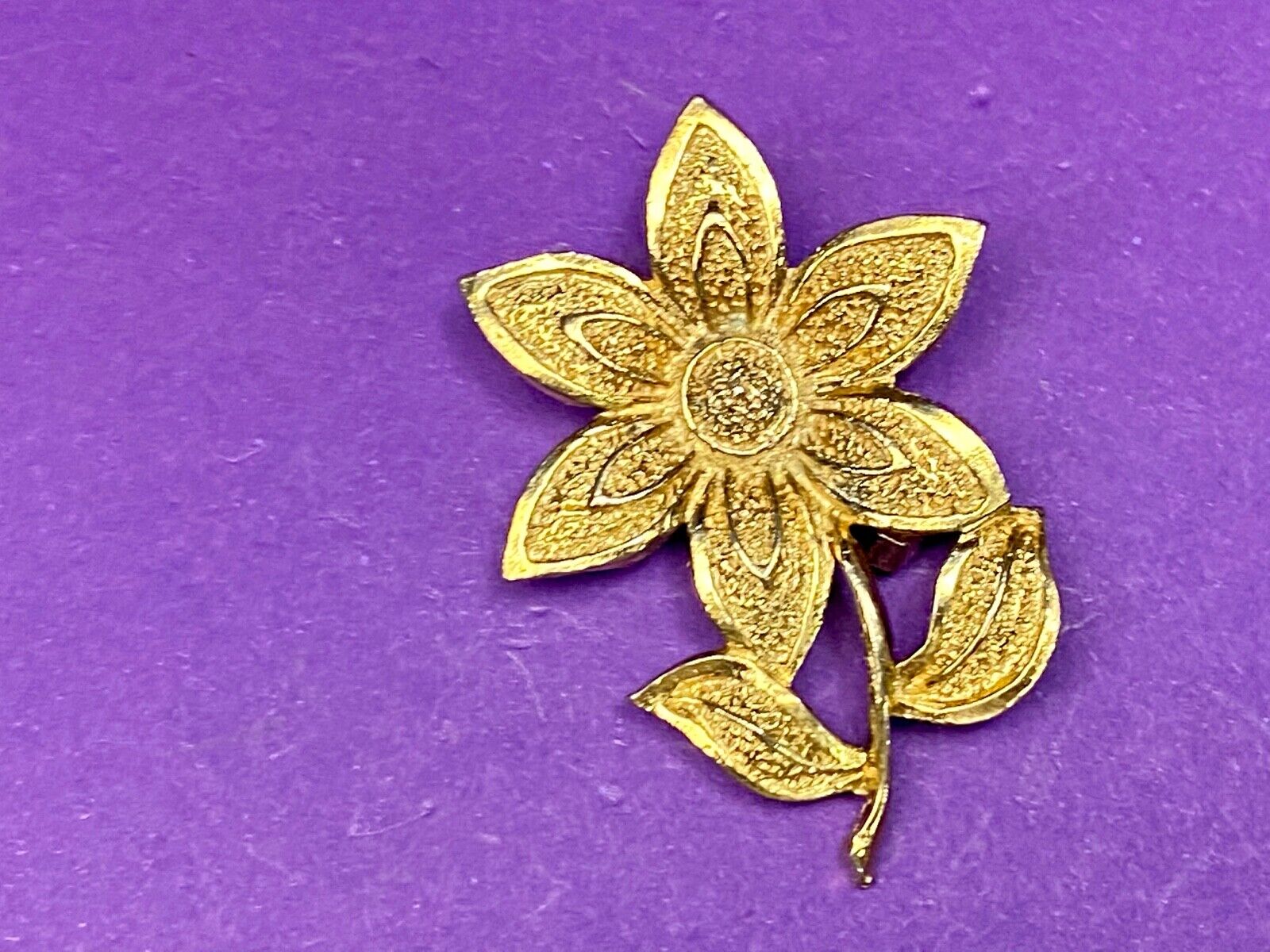 Vintage Gerry's Textured figural Flower Brooch Pin Goldtone Brooch