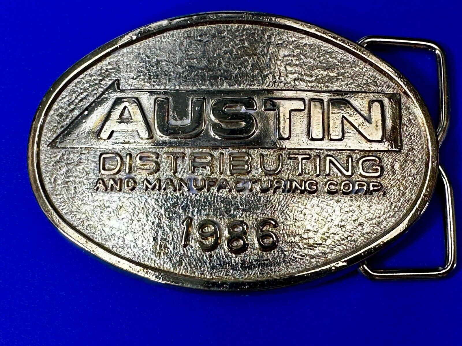 Austin Distributing and Manufacturing Corp VTG 1986 Advertisement RJ Belt Buckle