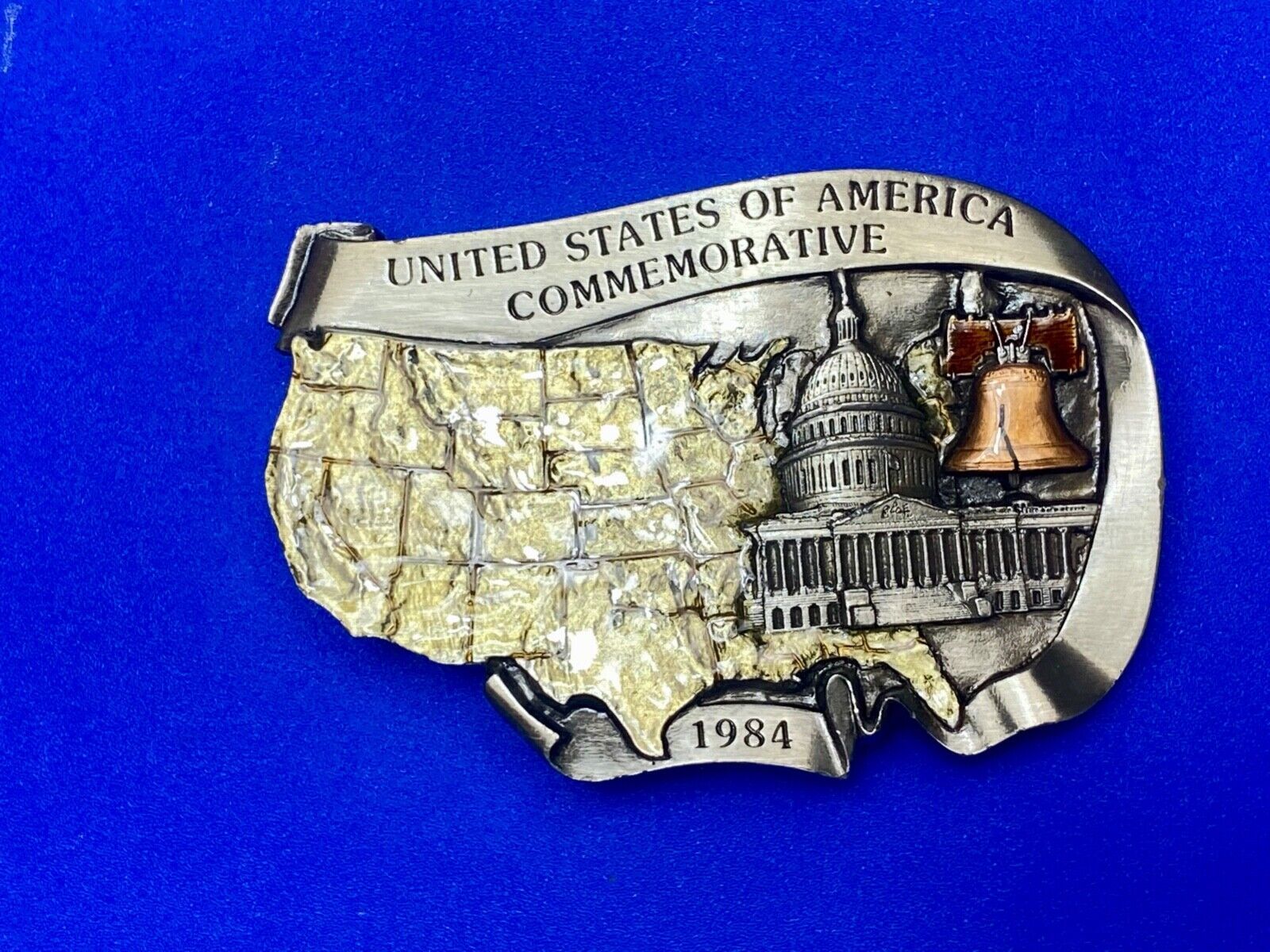 United States of America commemorative White house -  map shaped belt buckle
