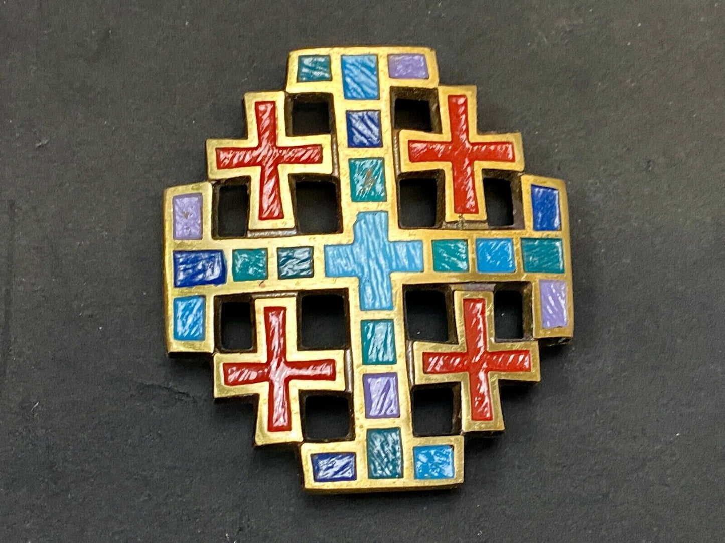 1969 Terra Sancta Guild Beautiful Cross Pattern Collectors Belt Buckle Israel