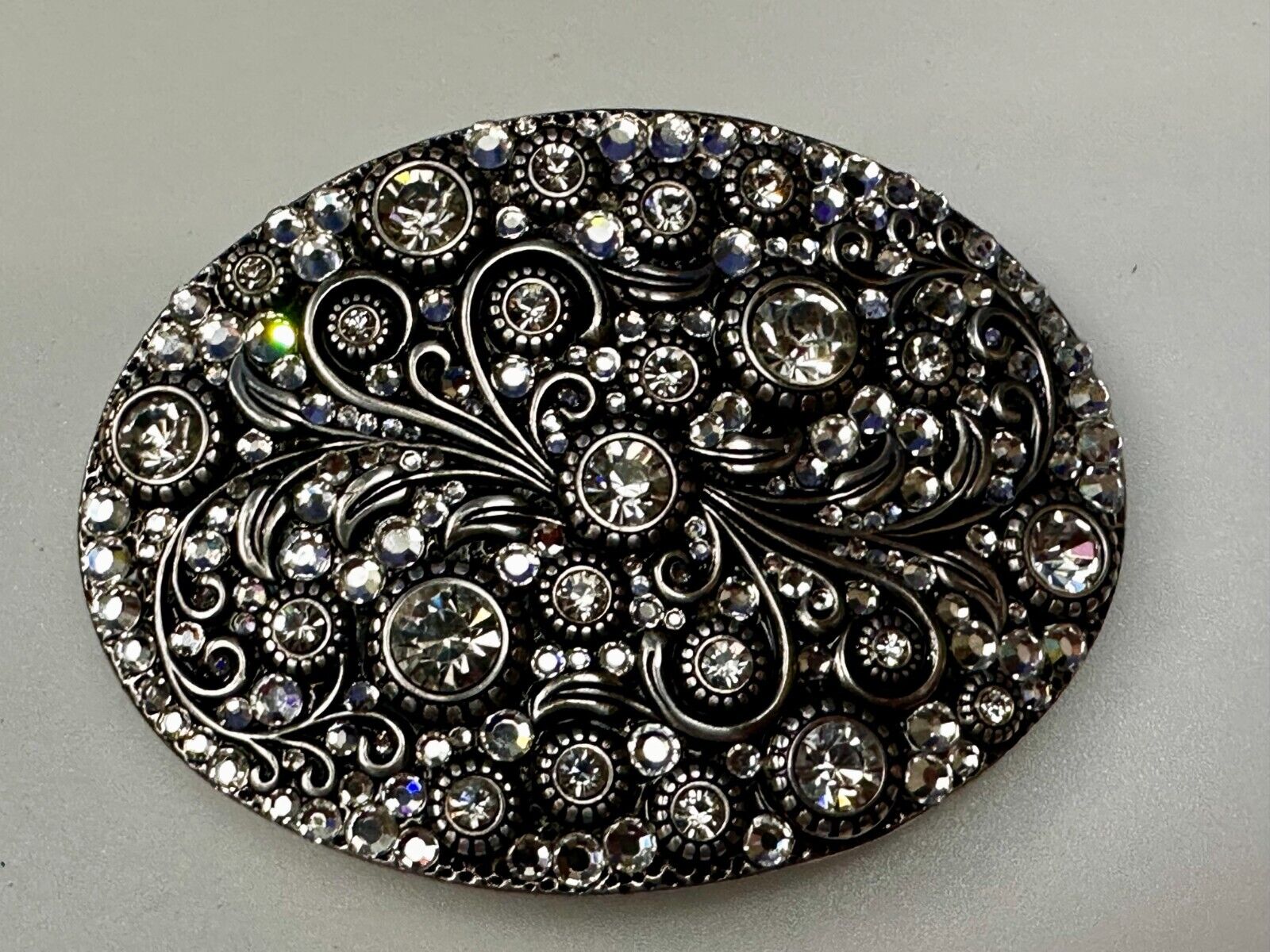 Beautiful Sparkling Rhinestone Accented Leaf Swirl Western Fashion Belt Buckle