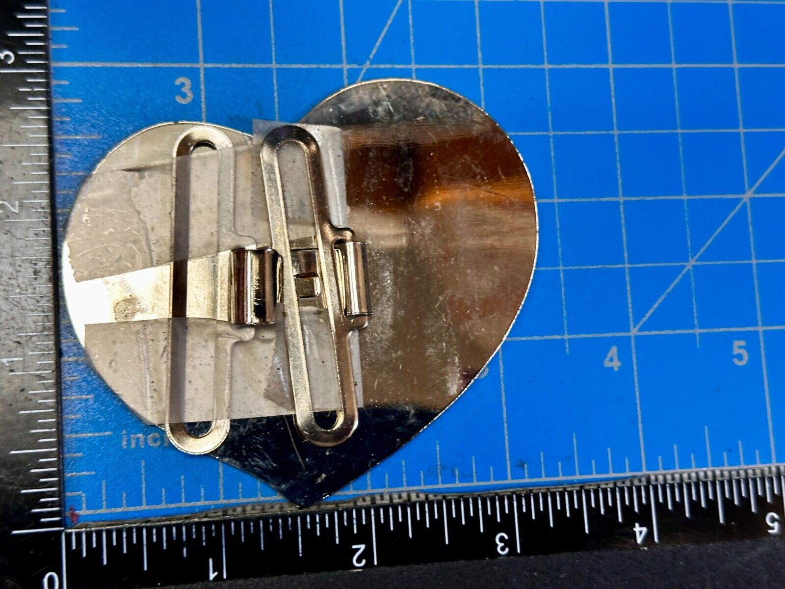 Artisan Heart Shaped Brushed Silver Color Cutout Belt Buckle