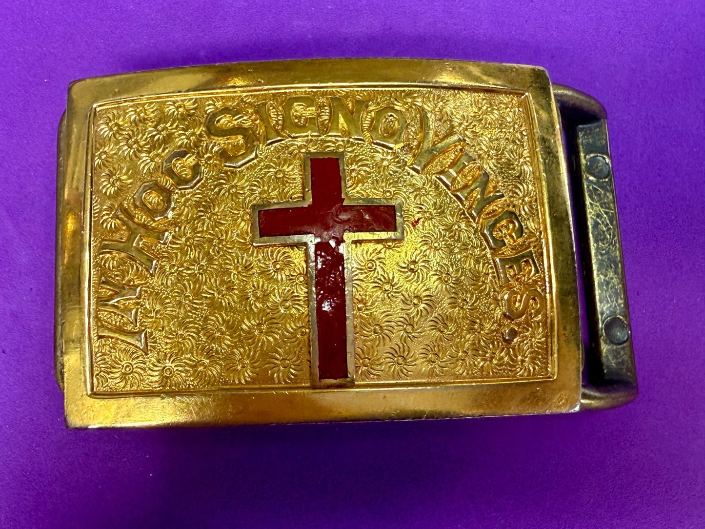 VINTAGE In Hoc Signo Vinces Masonic Knights Templar RED CROSS Belt Buckle