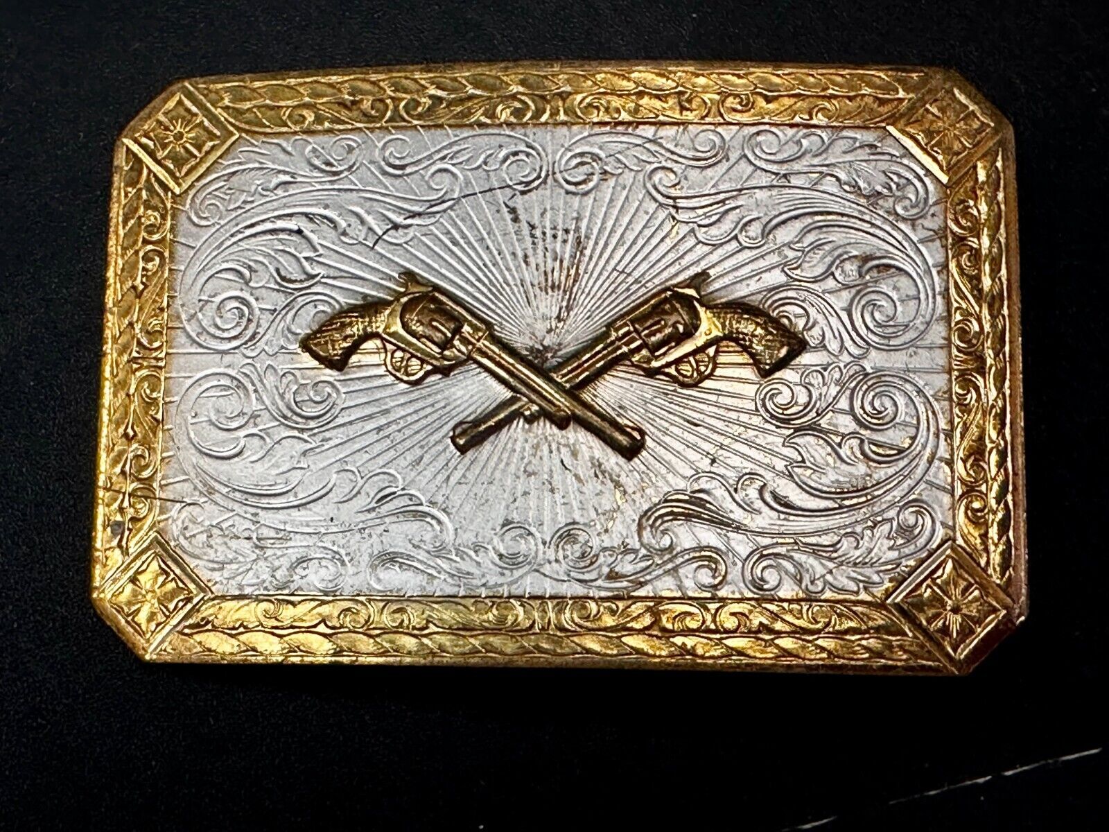 Twin Revolver Pistol Guns Two Tone Western Cowboy Vintage Belt Buckle