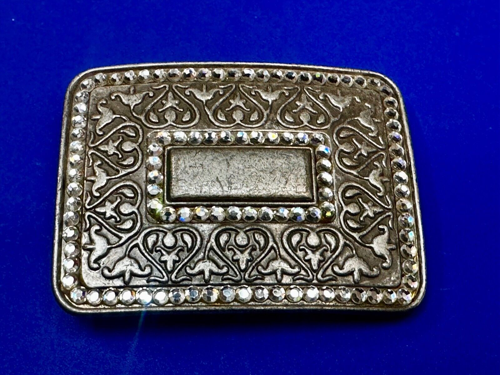 Vintage Floral flower swirl design belt buckle with two rhinestone boarders