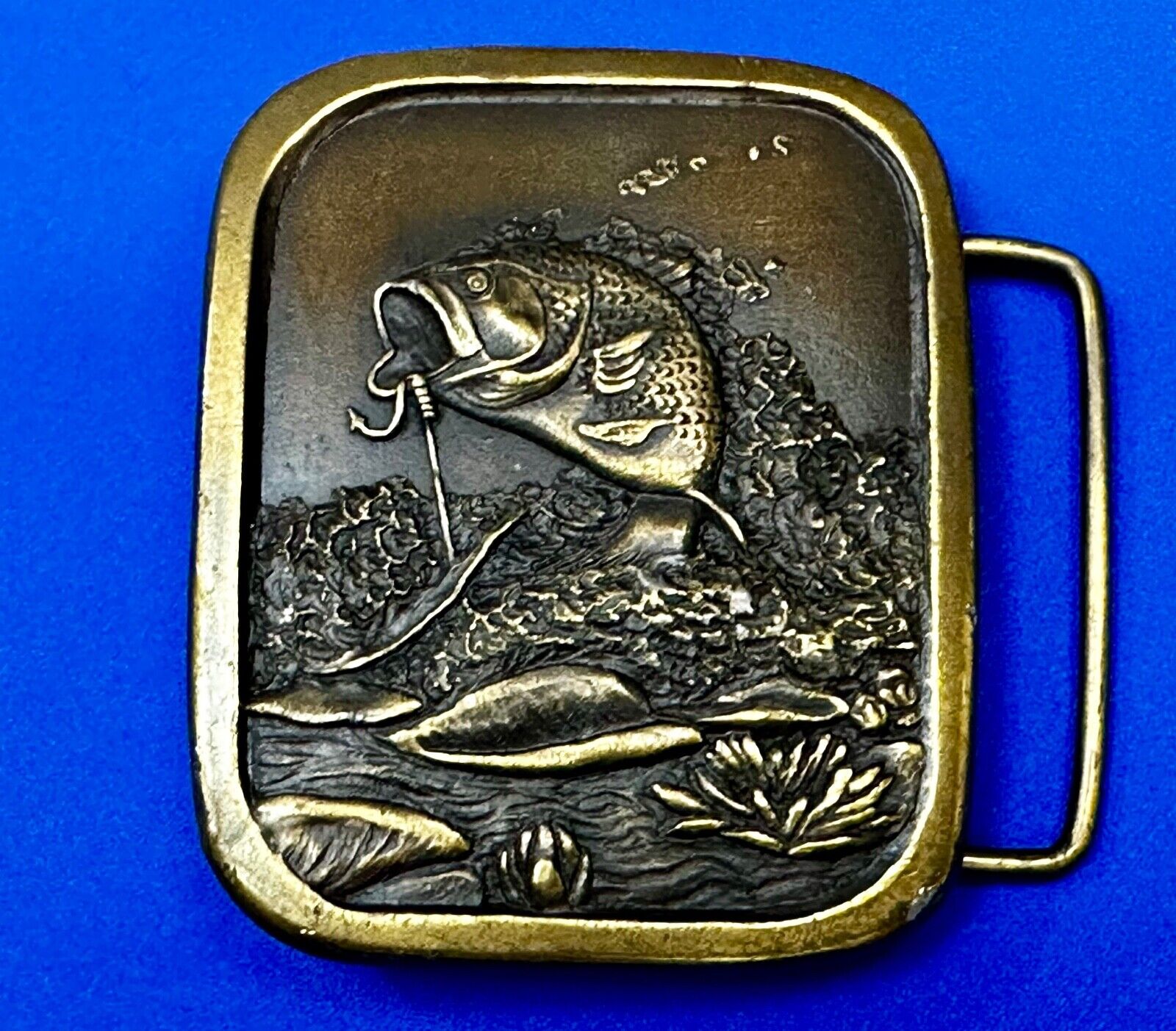 Bass Sport Fishing Vintage 1976 Indiana Metal Craft Belt Buckle