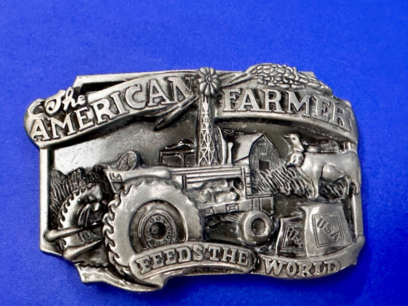 USA American Farmer Feeds The World Farm Barn Tractor Silver Color Belt Buckle