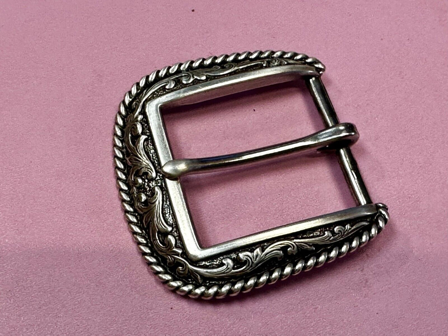 Ariat 2007 Ranger Style Detailed Flower Swirl -  Rope Outlined Belt Buckle