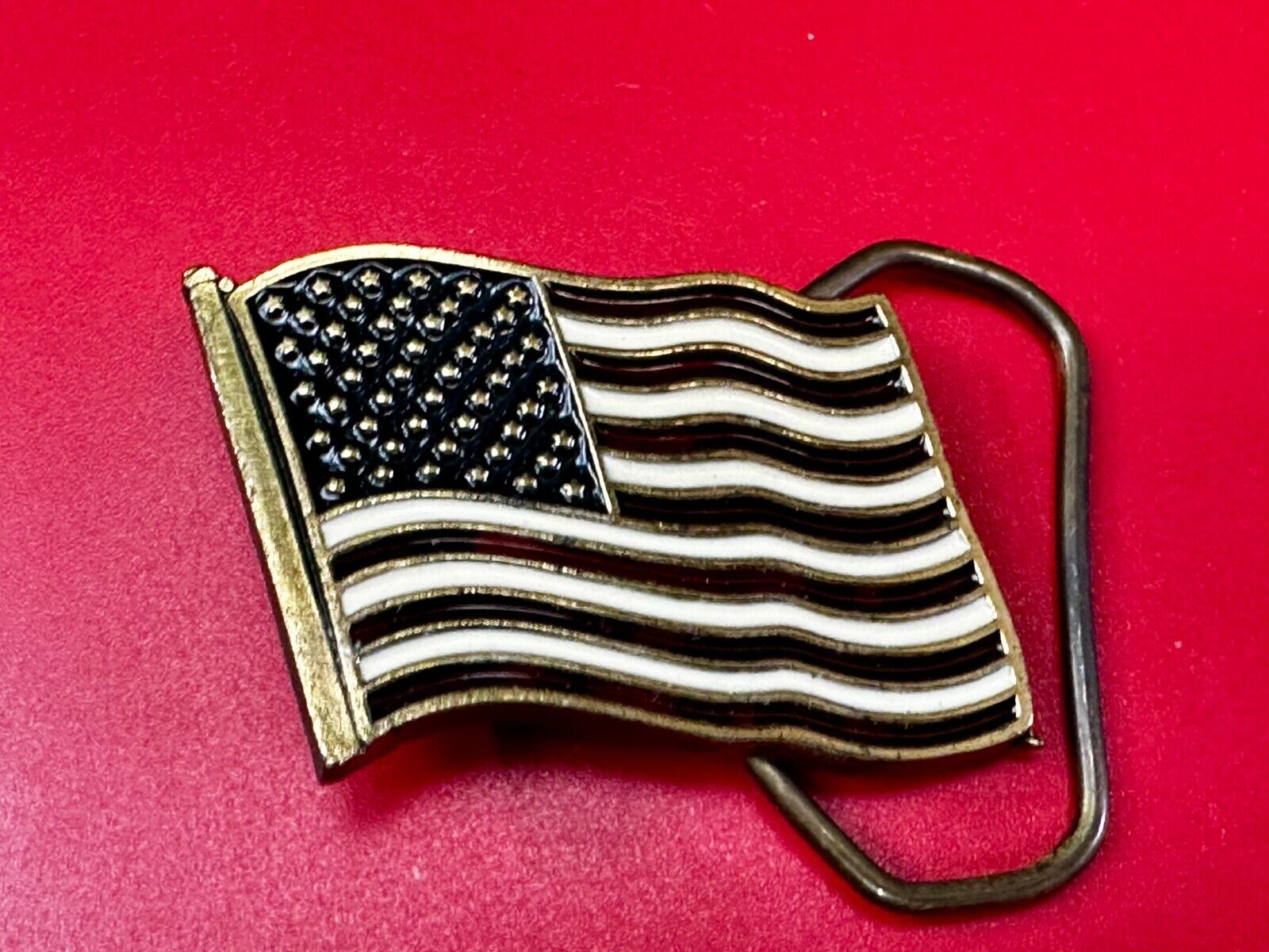 American Flag USA Patriotic Stars Stripe VTG 1981 Small Belt Buckle