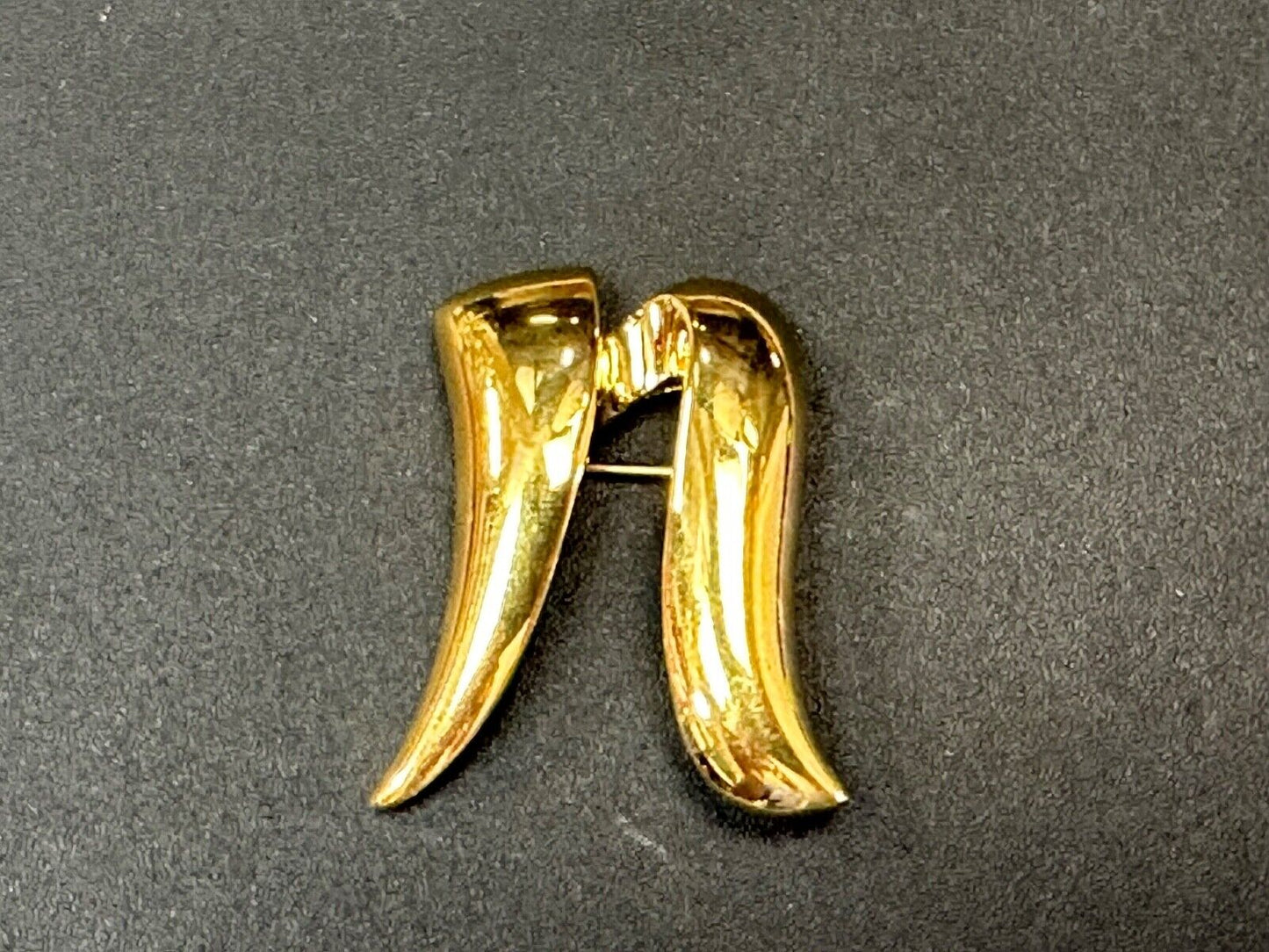 Abstract vintage Monet signed gold tone brooch pin