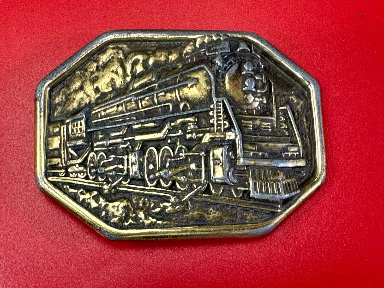 Train Engine Steam Locomotive RR collectors  Vintage 70s belt buckle by Avon