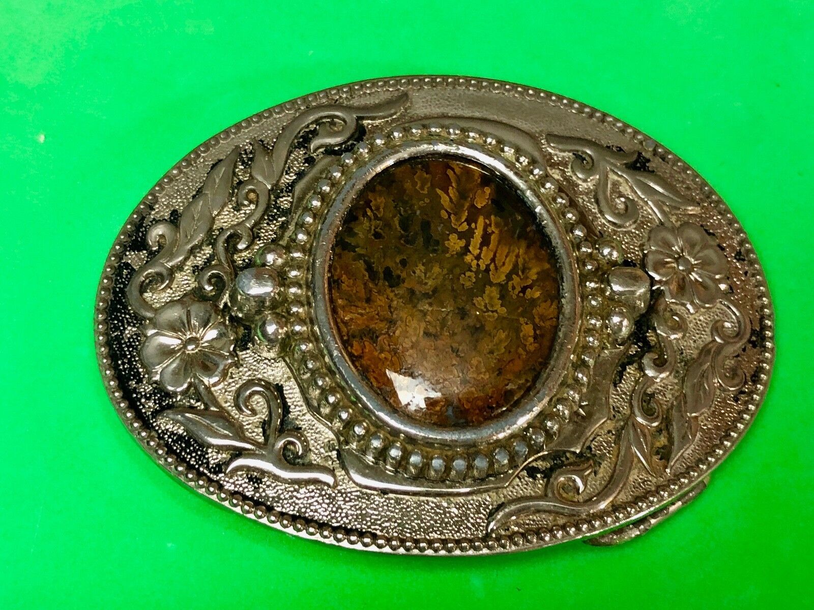 Beautiful Western Flower Swirl centerpiece Silver Tone Dress Belt Buckle 