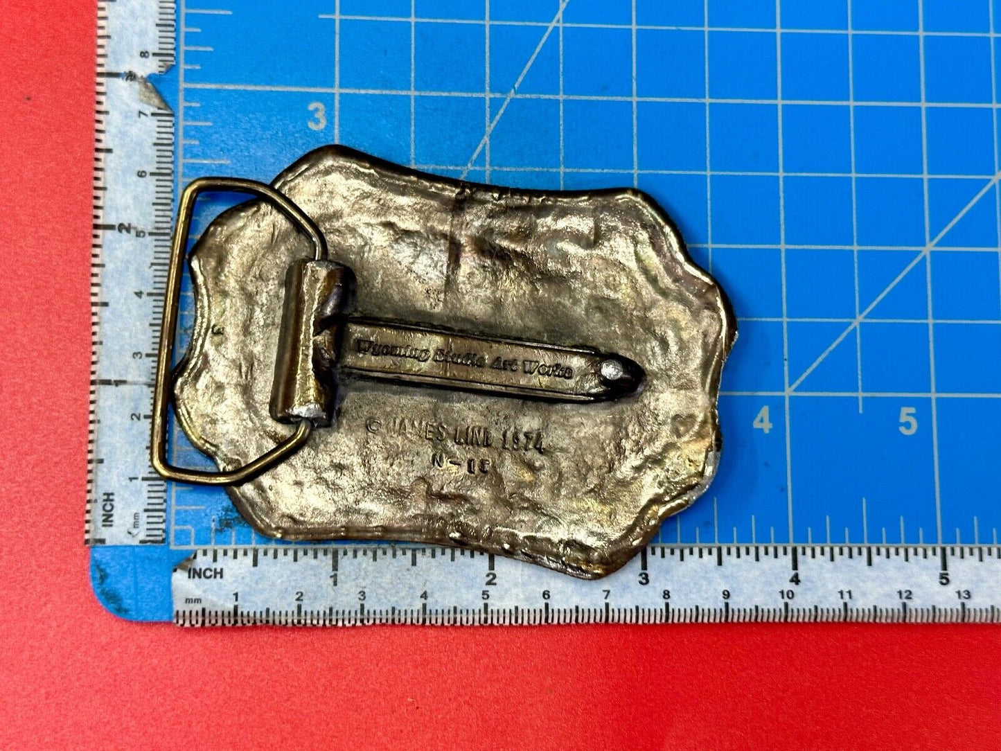 vintage Deer Buck hunters Wyoming Studio art works belt buckle to restore paint