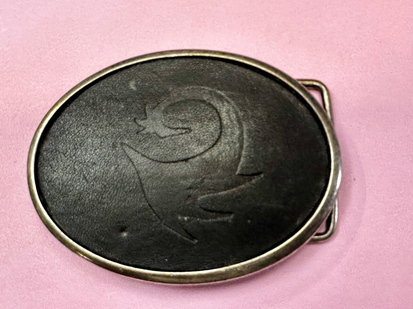 Unknown to me Animal Emblem Logo? Black Faux? leather Silver Tone Belt Buckle