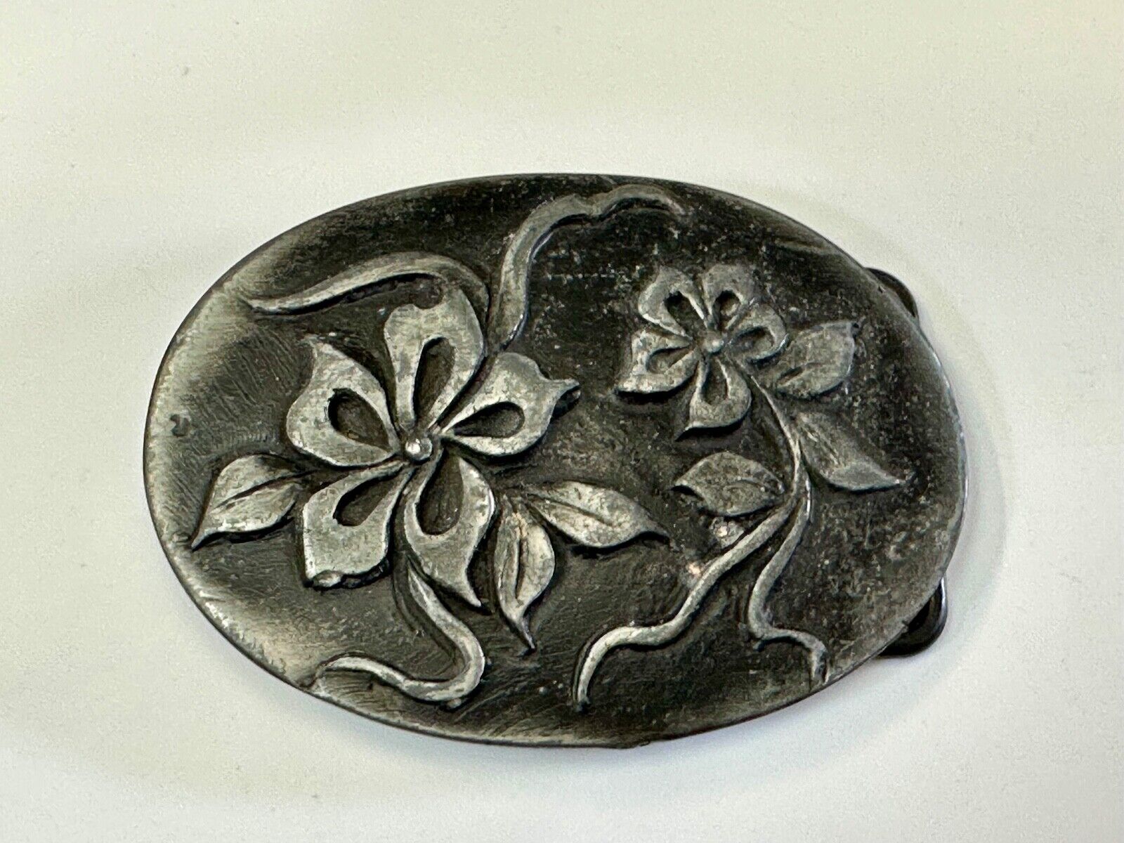 Artisan Pewter? Flower theme belt buckle  - Beautiful and unique!