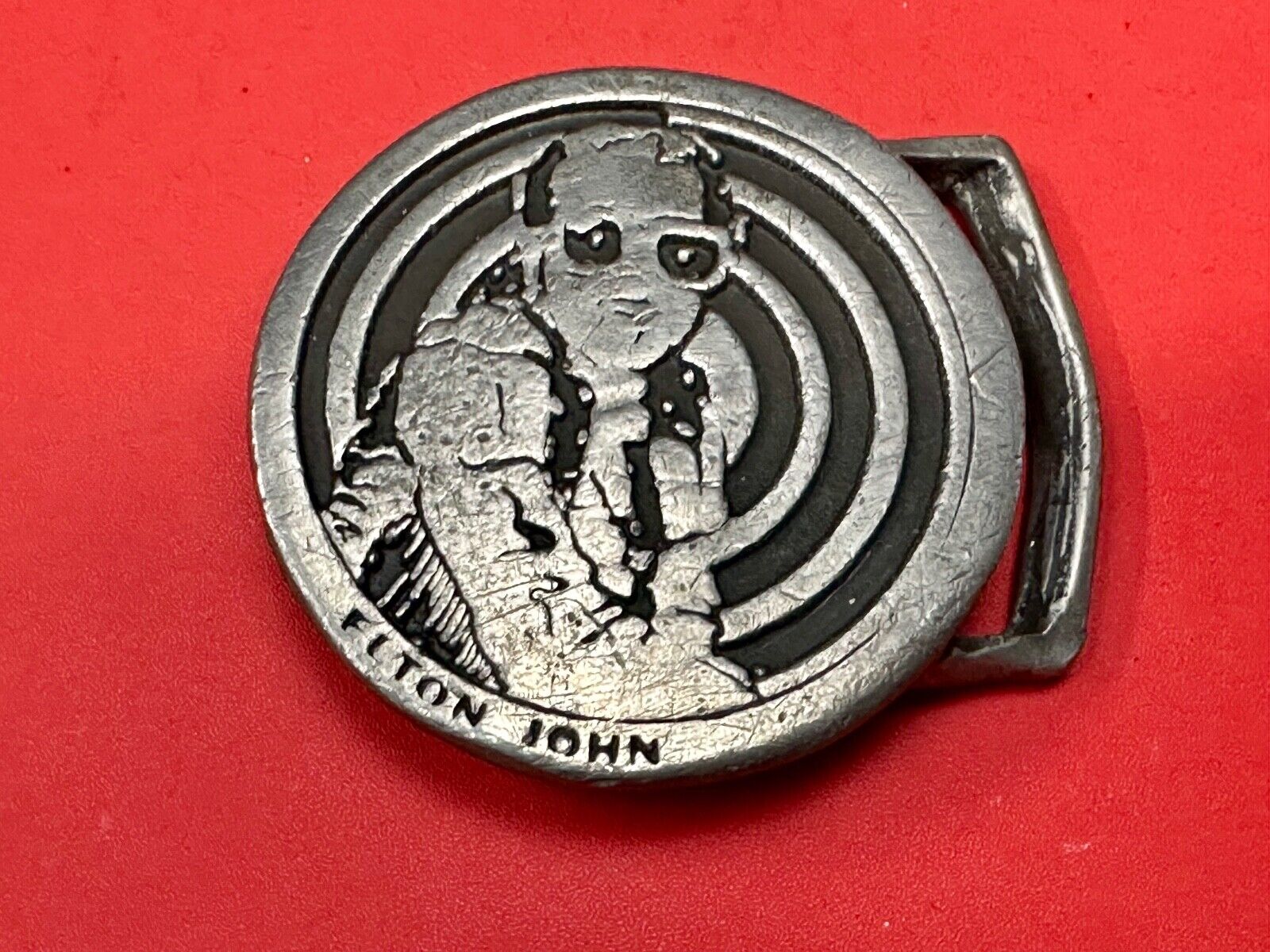 ***ELTON JOHN*** MUSIC SOUVENIR 1970's VINTAGE COMMEMORATIVE BELT BUCKLE
