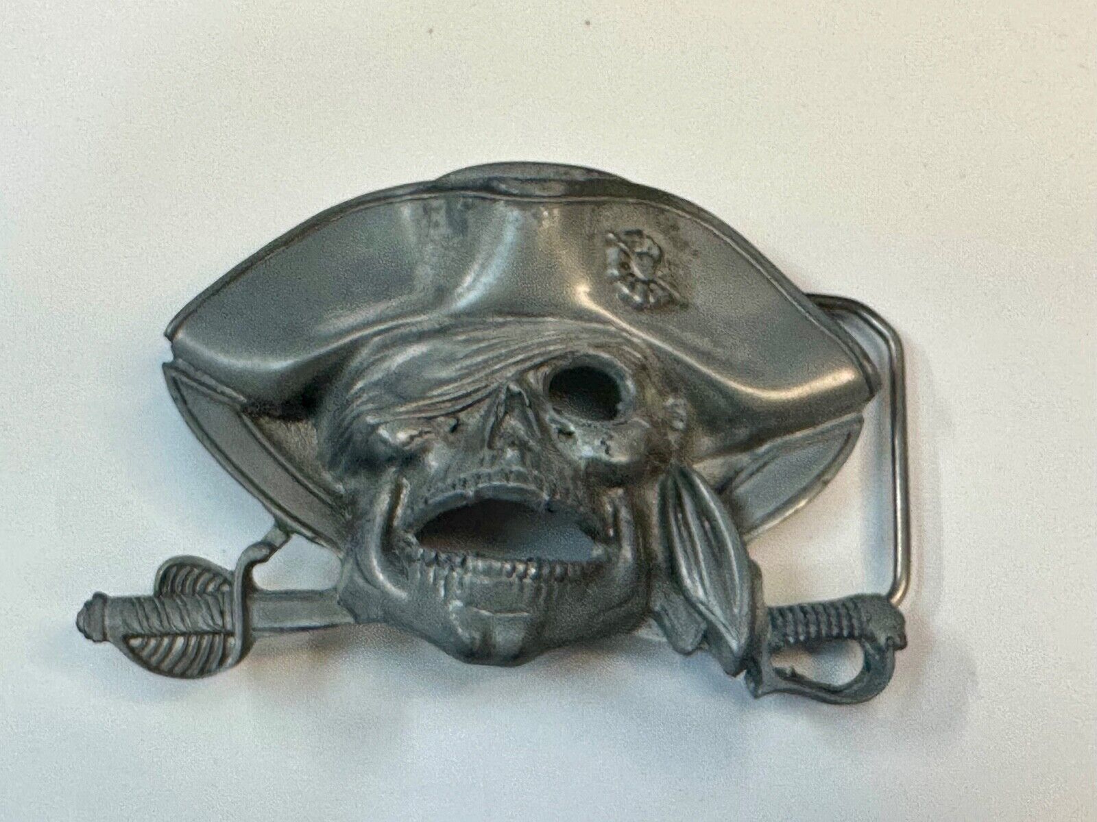 VINTAGE 1997 **PIRATE SKULL** FANTASY ARTWORK PEWTER BELT BUCKLE