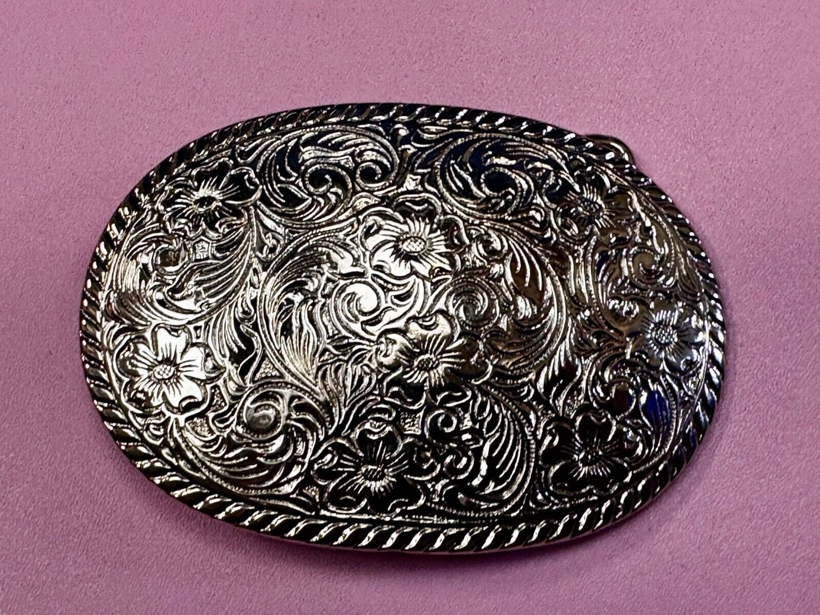 Vintage Floral Theme Oval Silver Tone Western Ornate Flower Swirl Belt Buckle