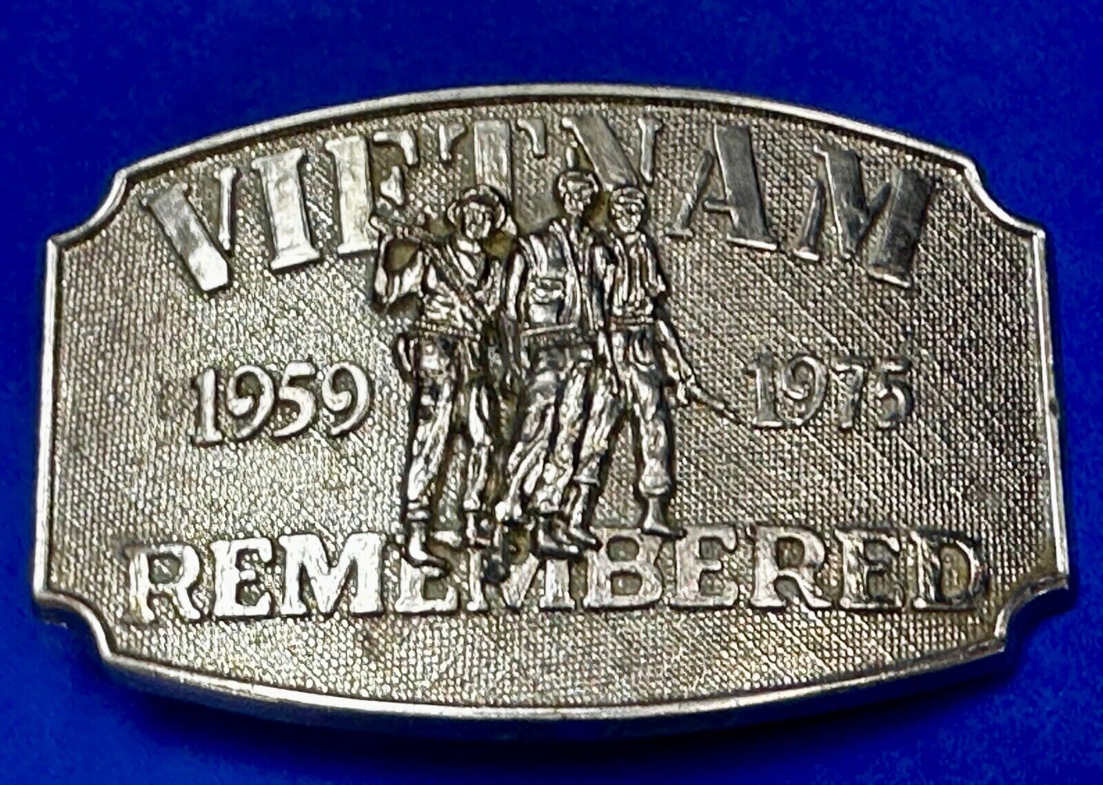 VIETNAM REMEMBERED War Veteran Veterans Patriotic Numbered Belt Buckle F.E. Hart