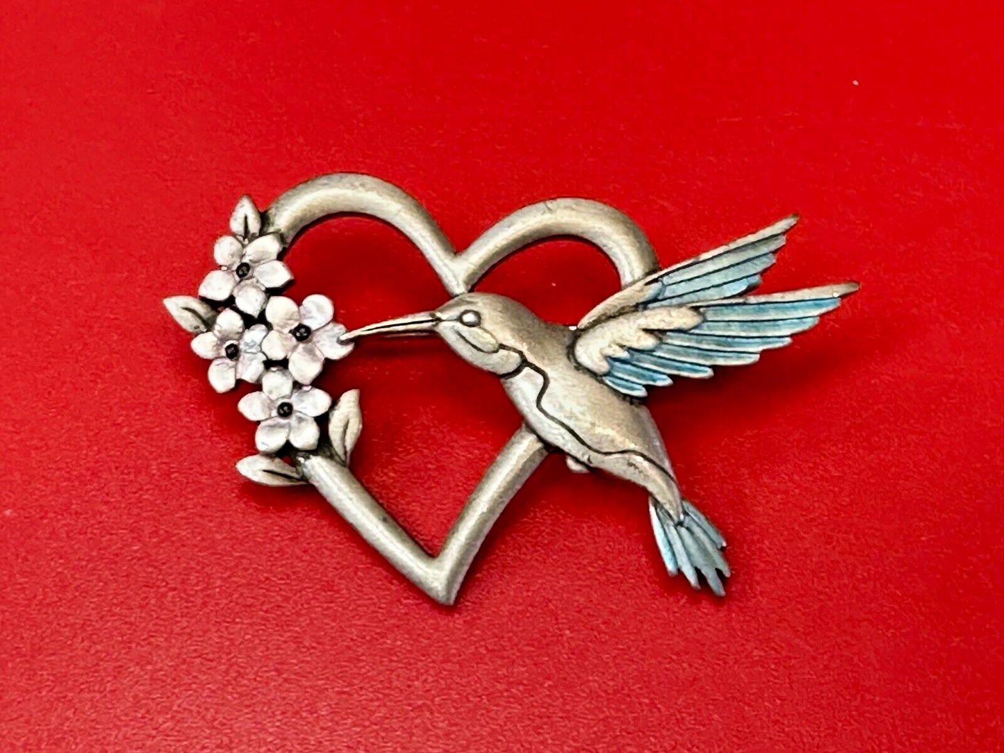 Vintage HUMMINGBIRD Brooch Pin Flowers & Heart Pewter Silver Tone Blue WIngs JJ