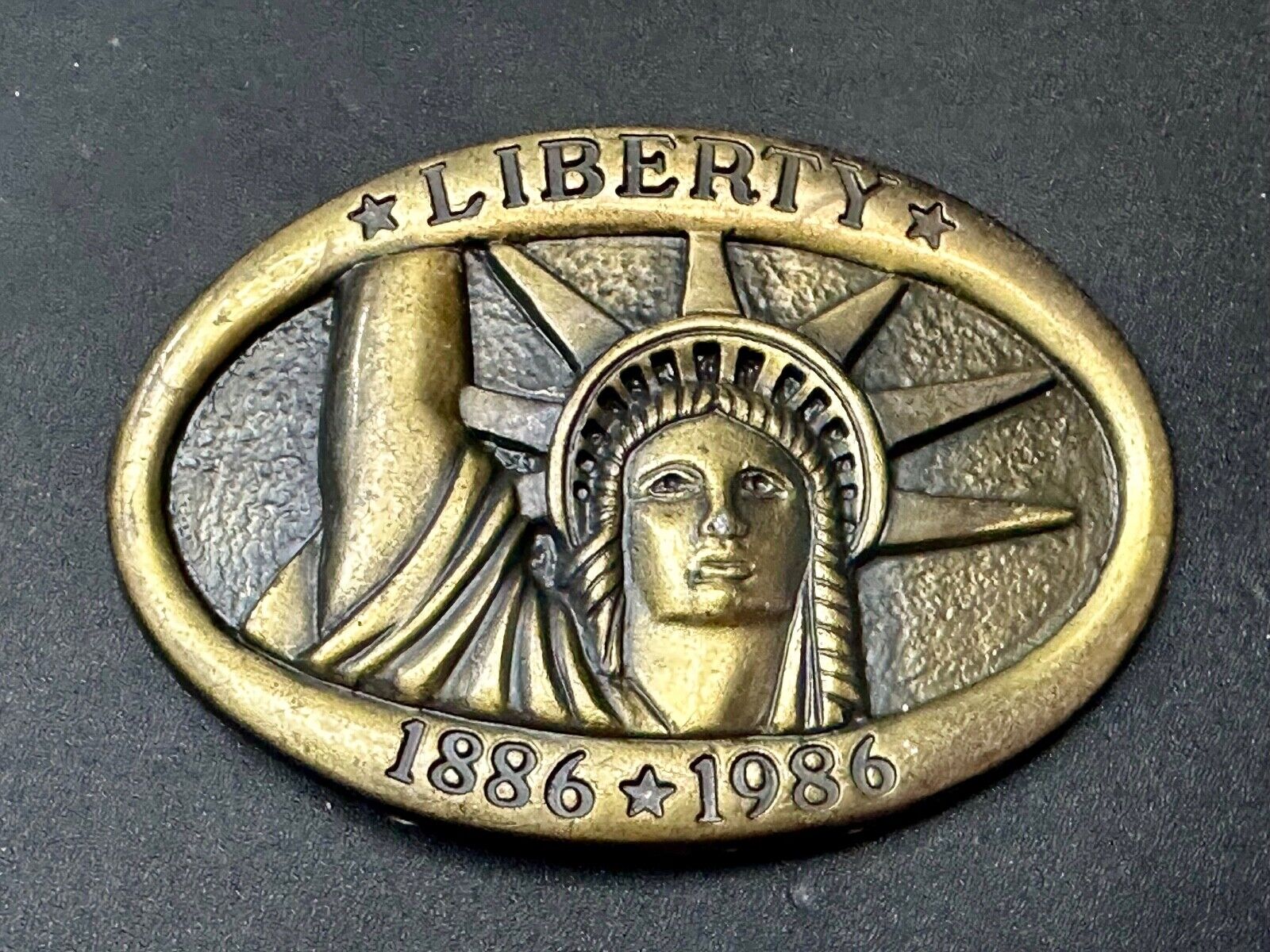 100 year Anniversary 1986 Statue of Lady Liberty Brass tone Belt Buckle