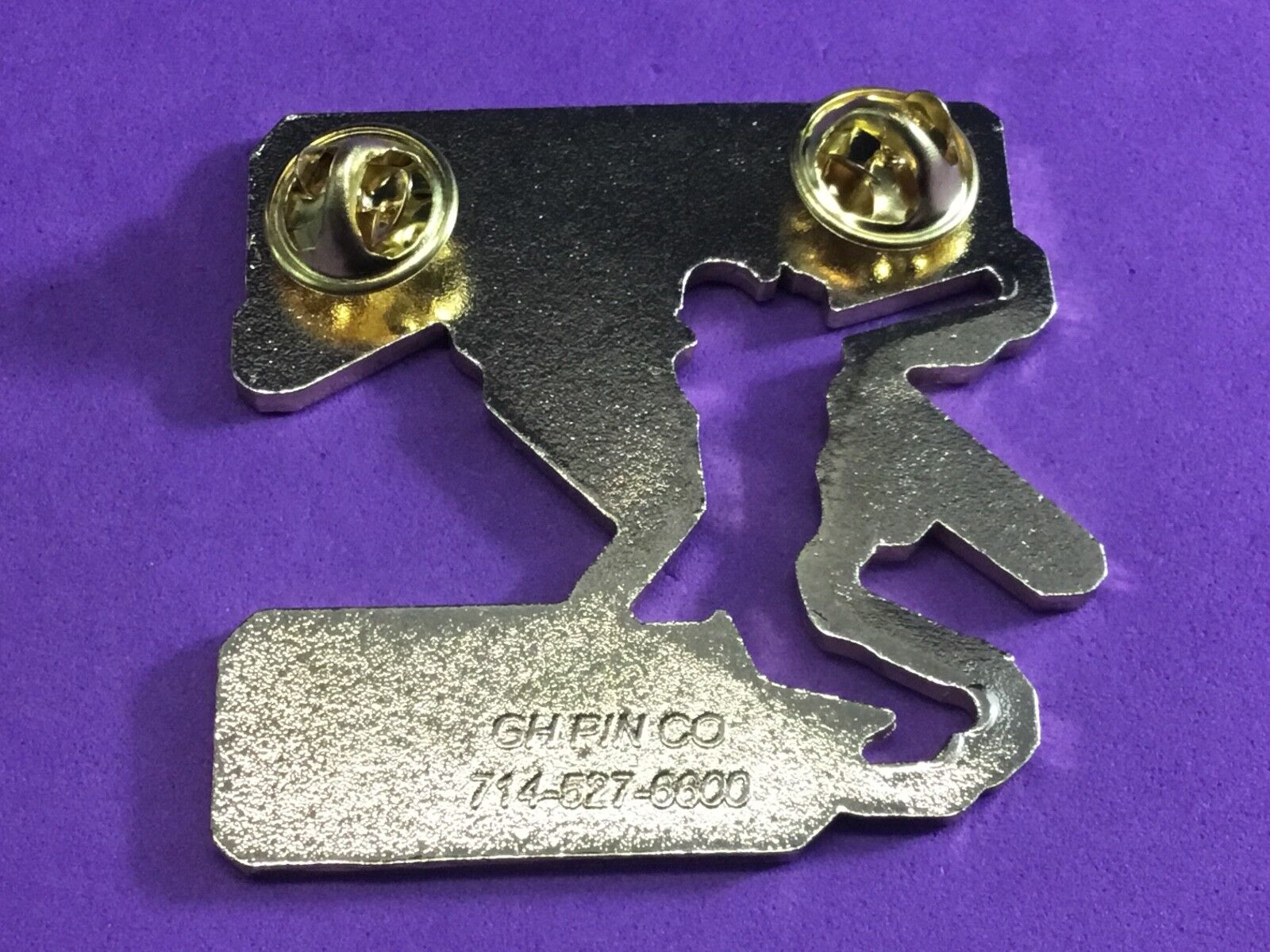 THUNDER HILLSBORO OREGON 2007   fastpitch softball hat lapel pin
