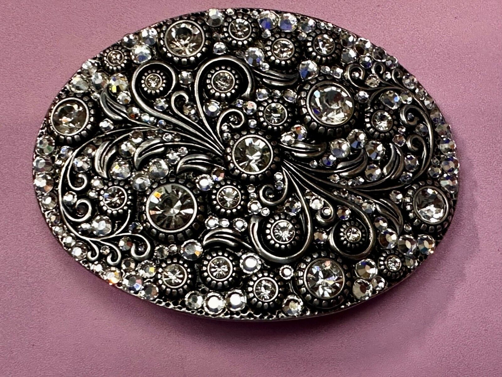 Beautiful Sparkling Rhinestone Accented Leaf Swirl Western Fashion Belt Buckle