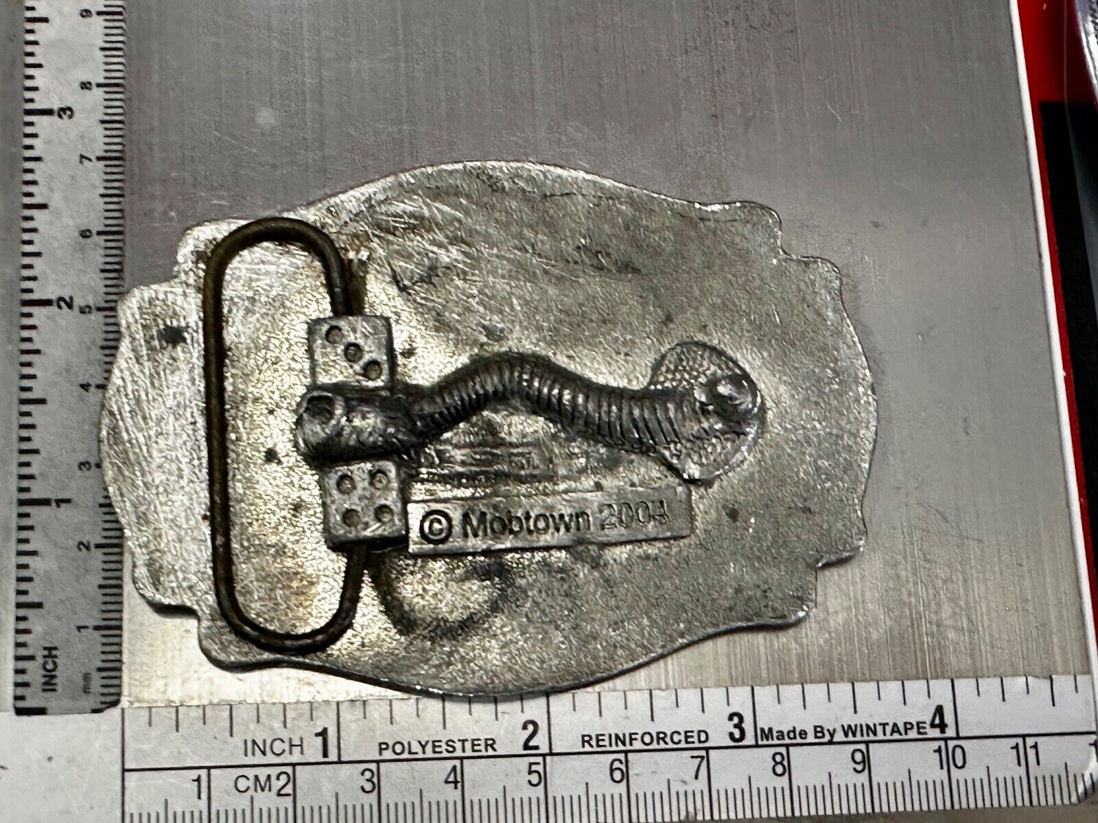 Two Guns Revolver Pistol Western Mobtown 2004 Silver Tone Belt Buckle