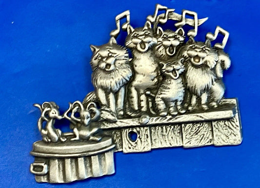 Adorable Cats And Mice - Cat And Mouse Cut Out Brooch Pin