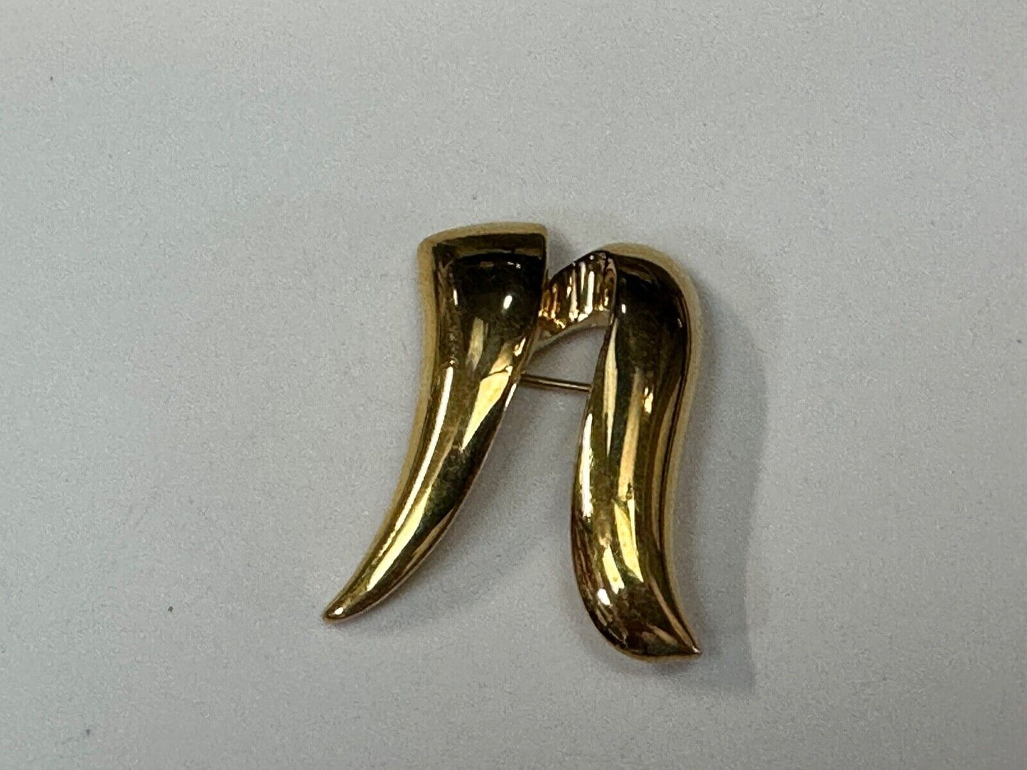 Abstract vintage Monet signed gold tone brooch pin