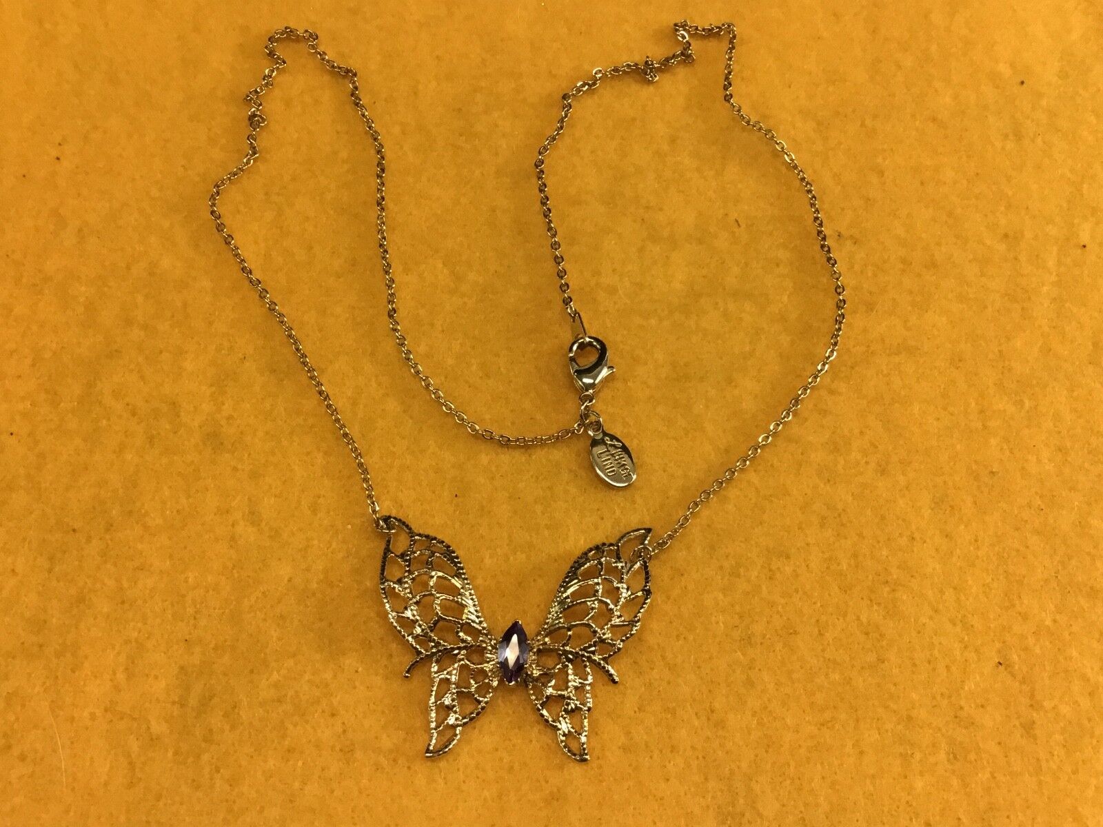 Vintage gold butterfly necklace Signed  L14xGE   L  LIND 
