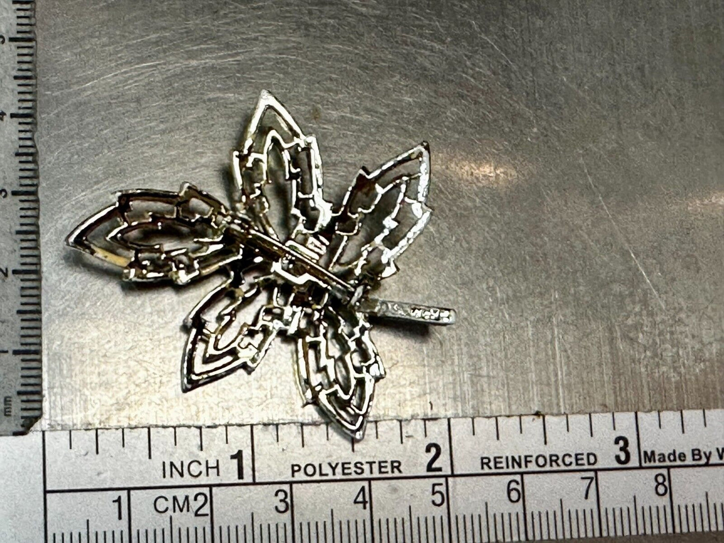 Artistic Maple Leaf Openwork Vintage Gold Tone Brooch Pin Signed by Gerrys
