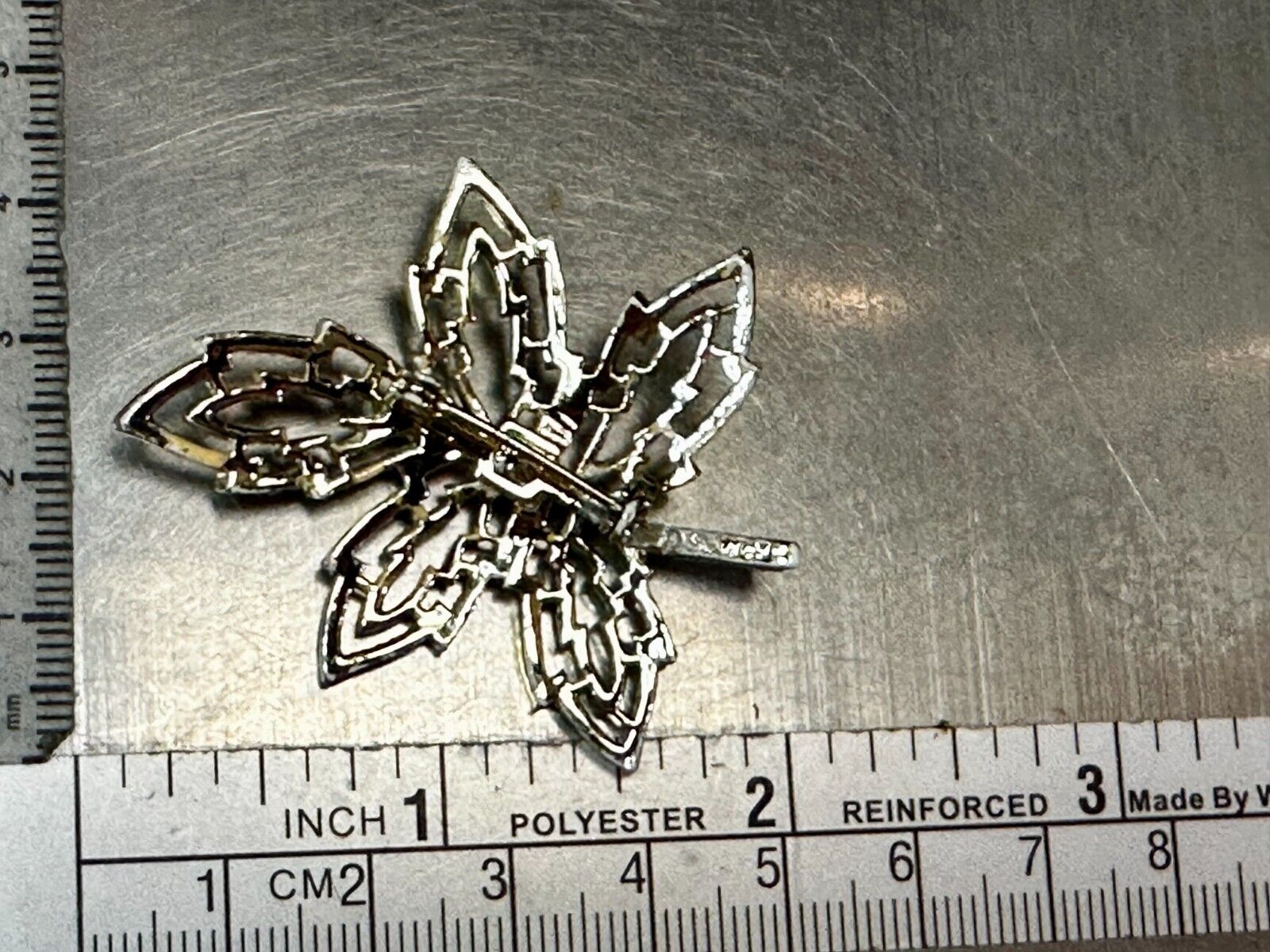 Artistic Maple Leaf Openwork Vintage Gold Tone Brooch Pin Signed by Gerrys