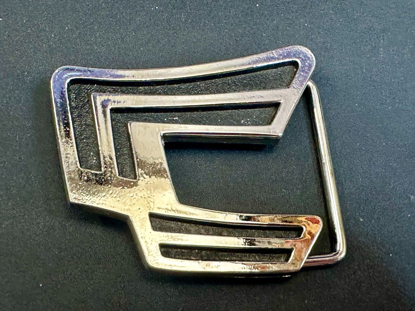 Abstract Pattern Openwork Metal Silver Tone Belt Buckle
