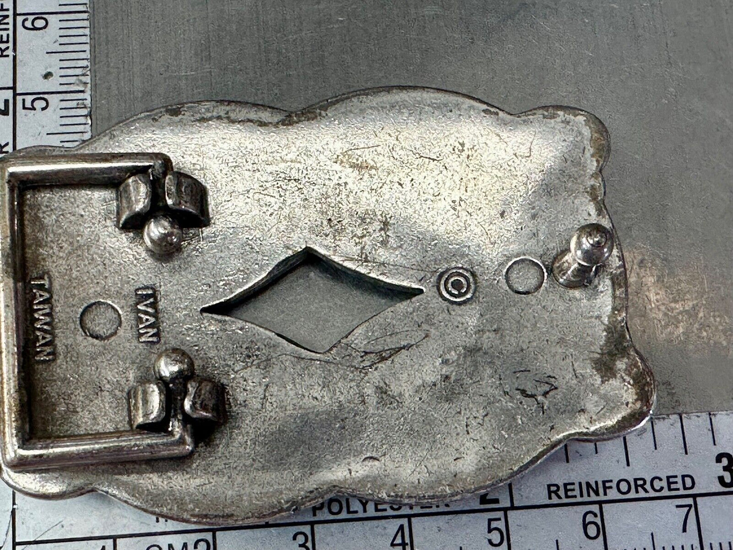 Vintage knot pattern see through silver tone belt buckle