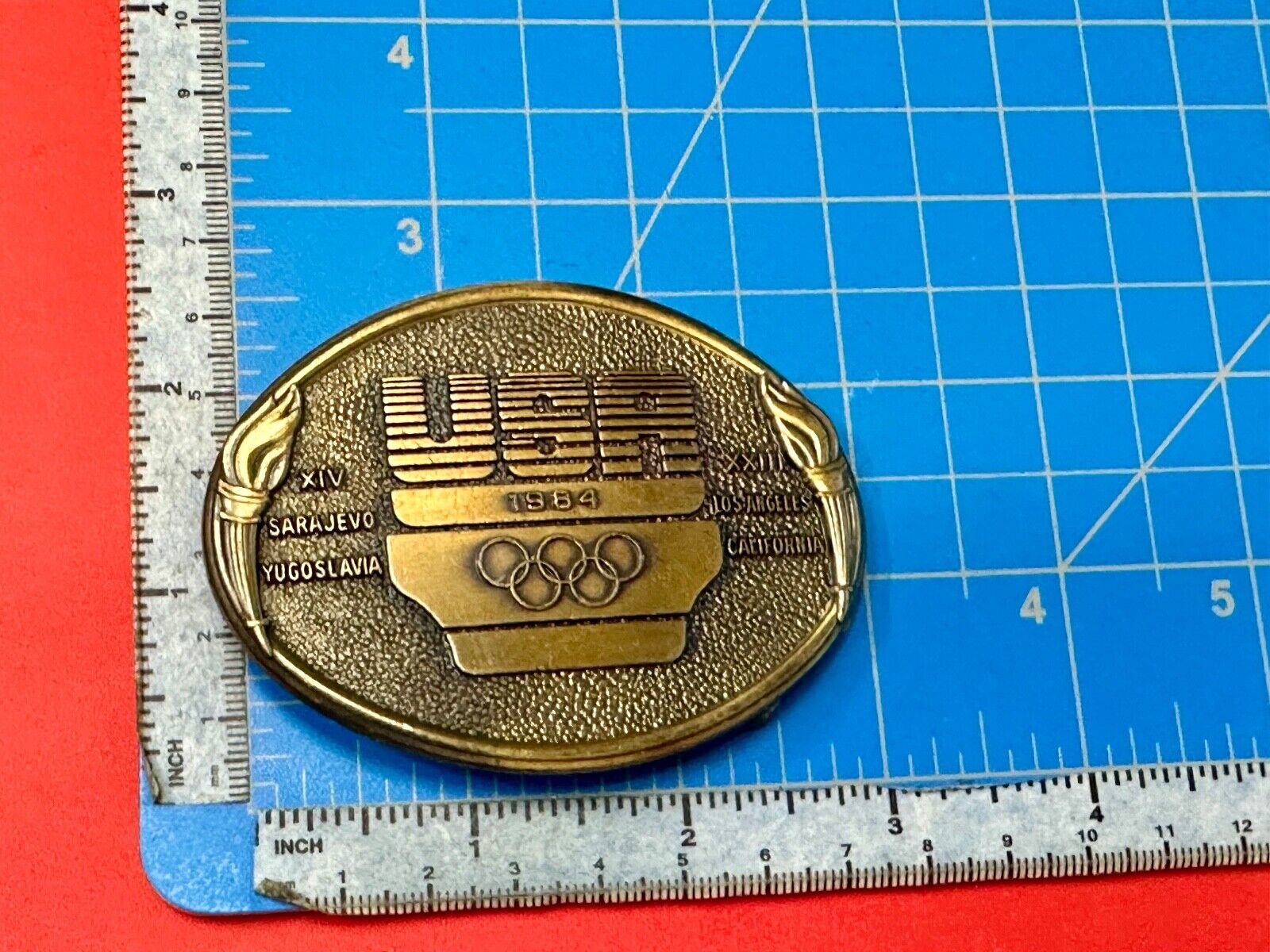 Vintage Los Angeles 1984 US USA Olympics Team belt buckle