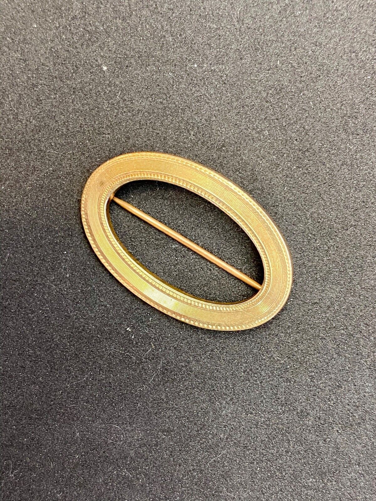 Antique Art Nouveau E. Ira Richards and Co.  Oval Brooch Pin by E.IRA & CO.