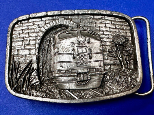Train Engine through Tunnel RailRoad RR Vintage 1987 Bergamot Belt Buckle
