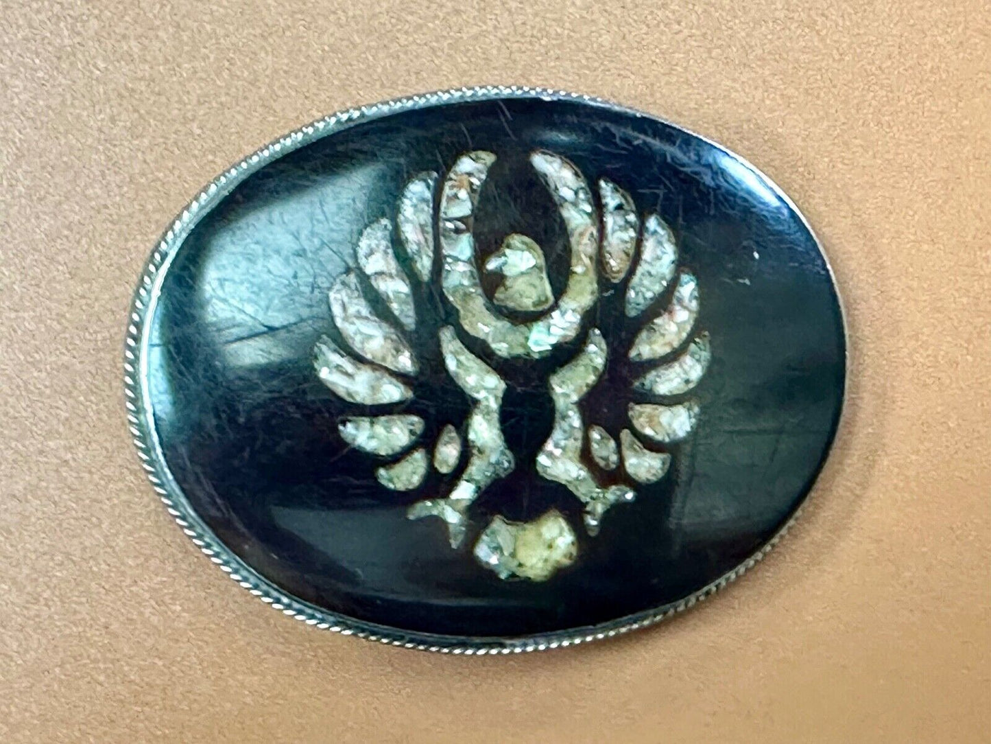 Beautiful Thunderbird Abalone Shell inlaid Vintage oval silver tone belt buckle
